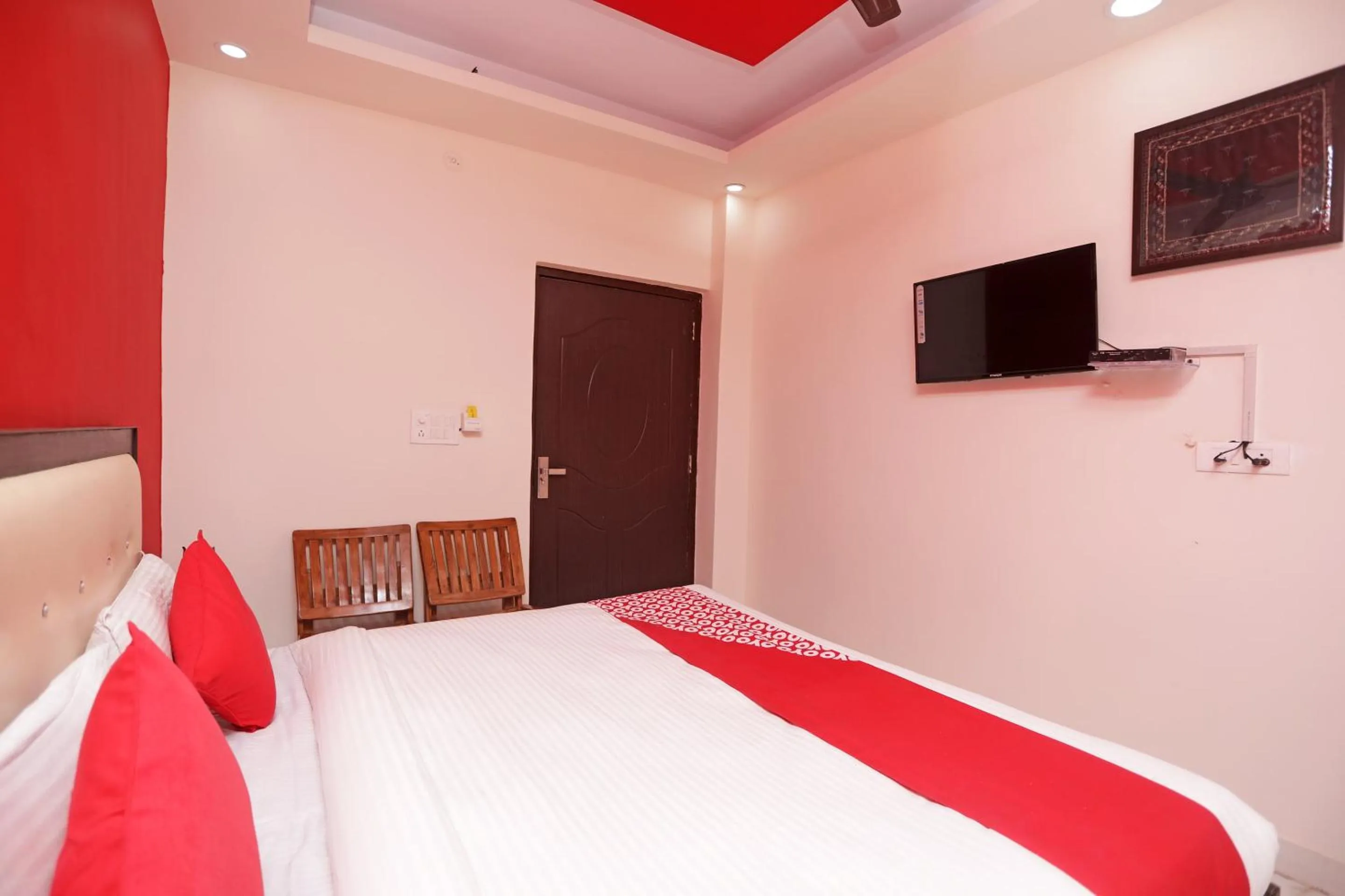 Bedroom, Bed in Super Hotel O Raj Palace