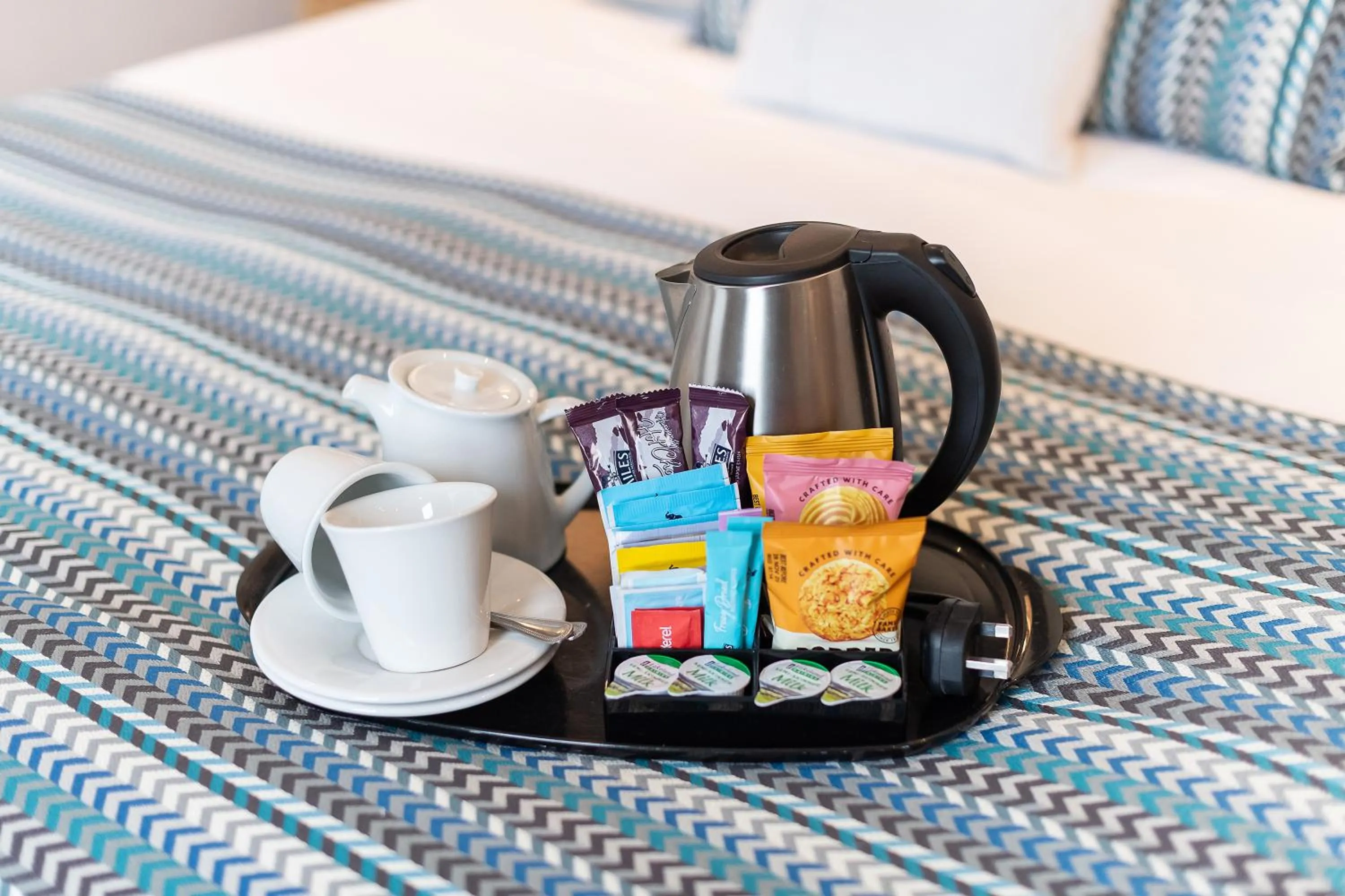 Coffee/tea facilities, Bed in The Carlyon Bay Hotel and Spa