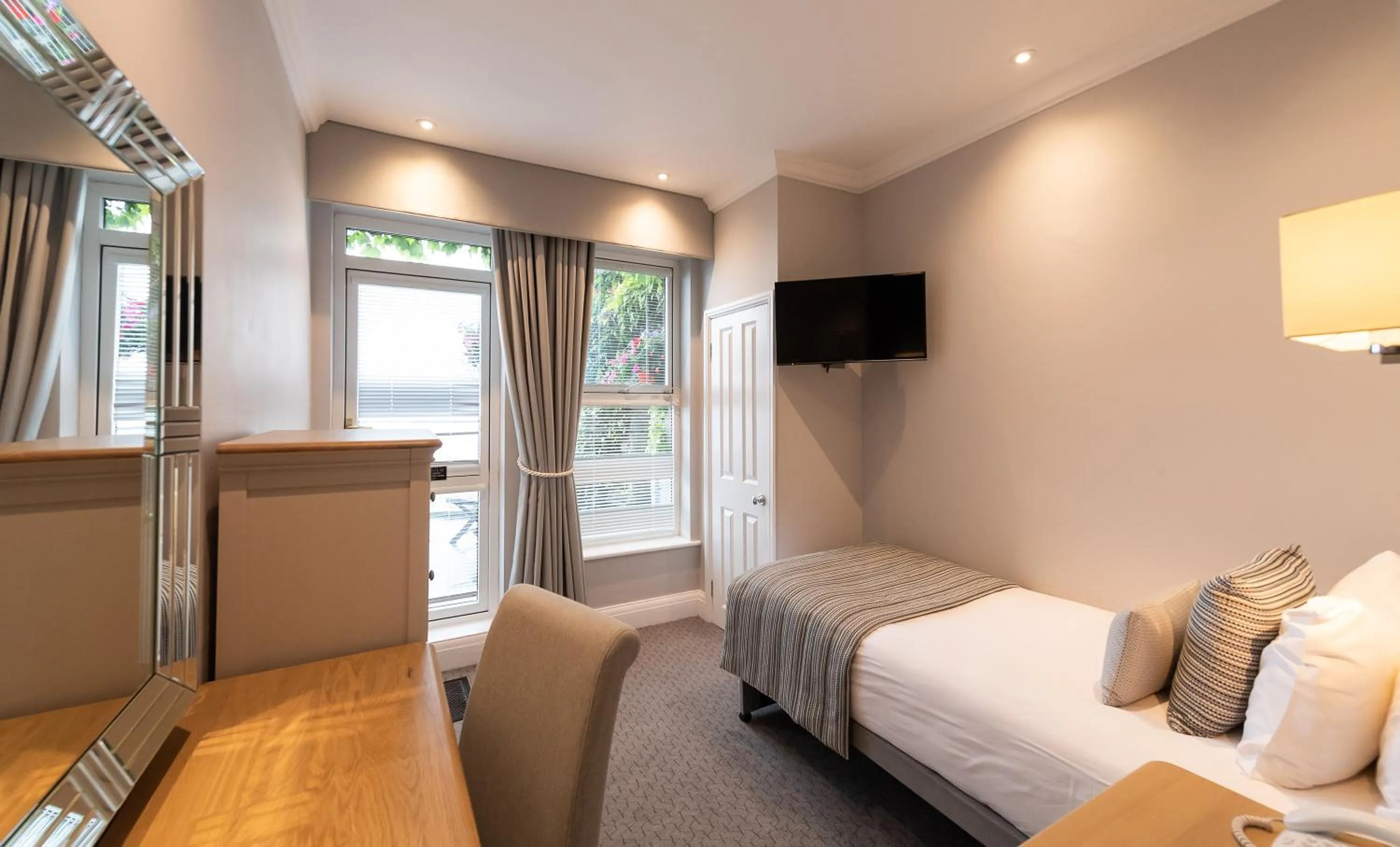 Bed in The Carlyon Bay Hotel and Spa