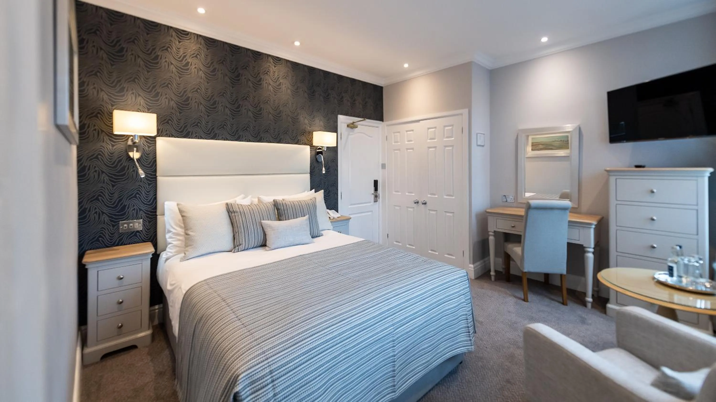 Bedroom, Bed in The Carlyon Bay Hotel and Spa