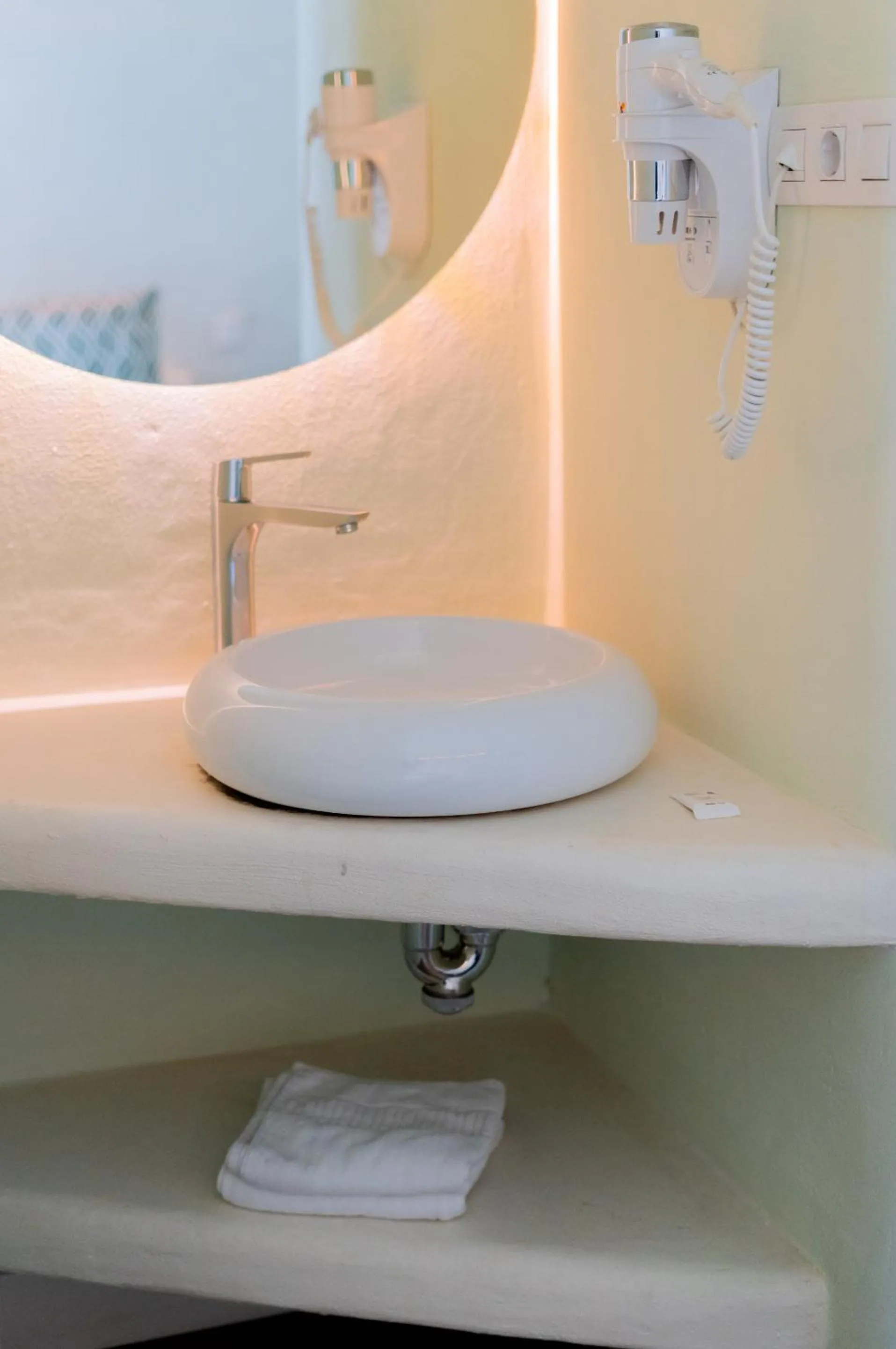 Twin Room with Private Bathroom in Hostal Charlotte-Gran Vía