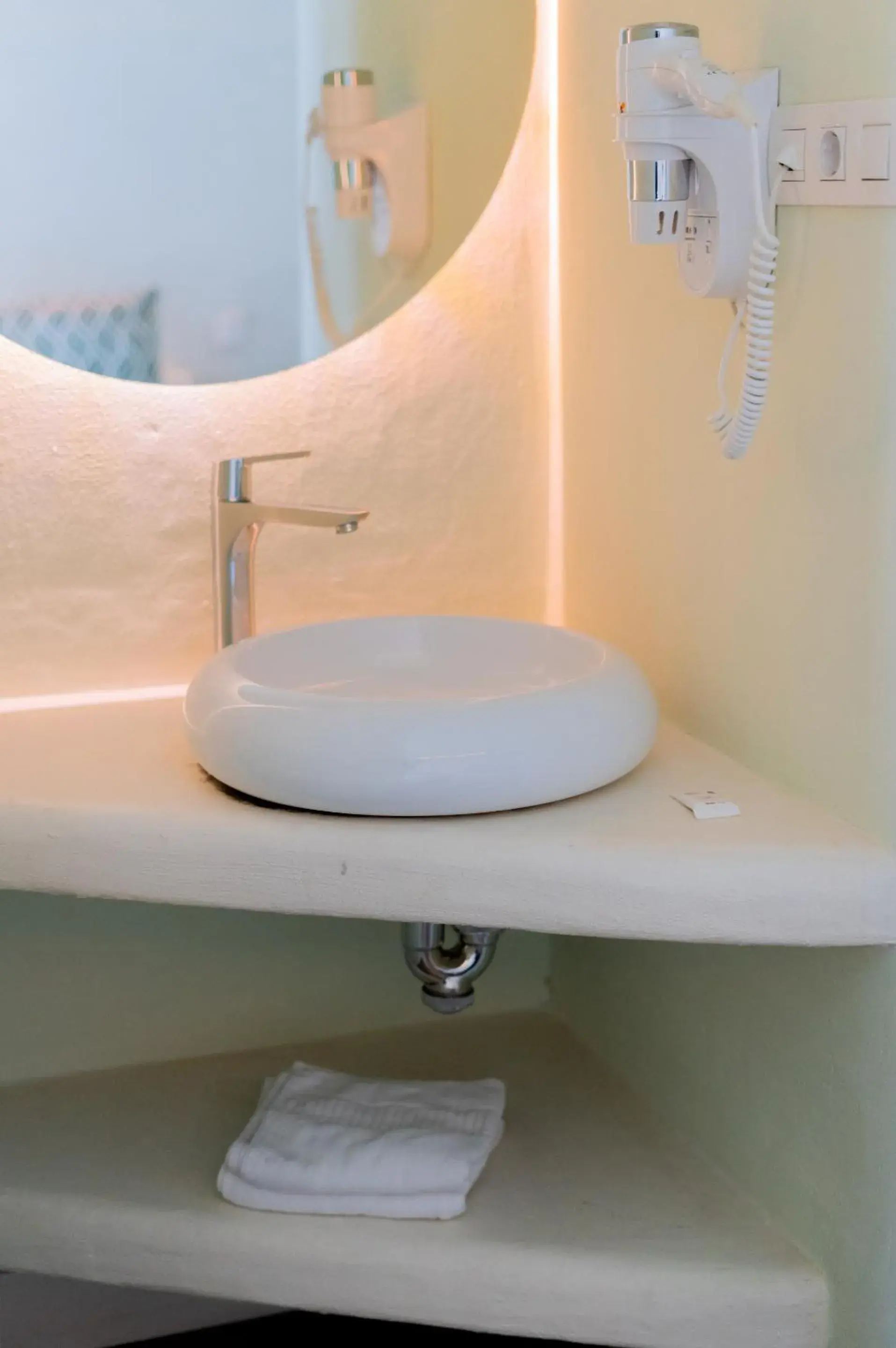 Twin Room with Private Bathroom in Hostal Charlotte-Gran Vía Twin Room with Private Bathroom in Hostal Charlotte-Gran Vía