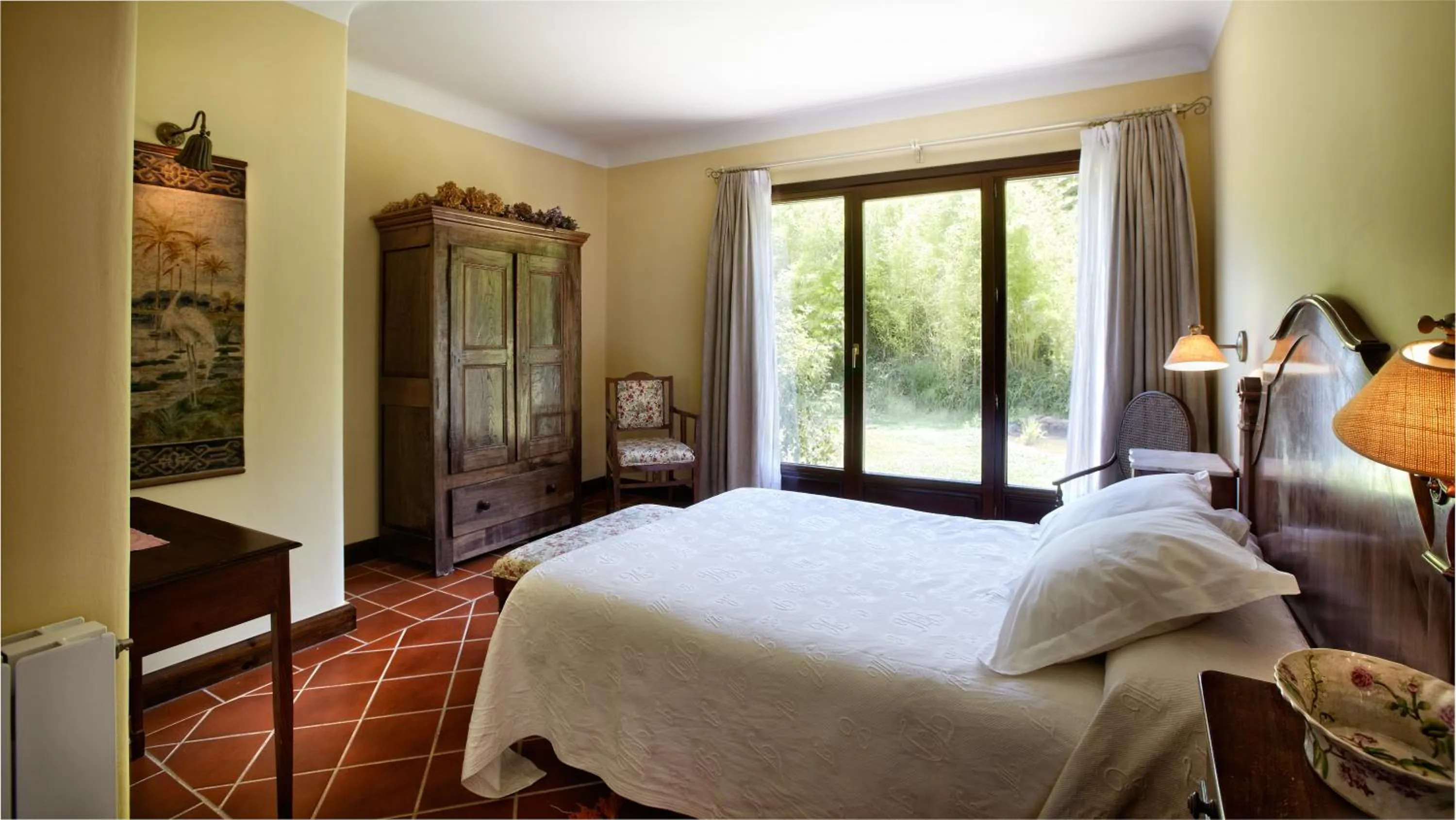 Bedroom, Bed in Hotel Ibarra Zalla