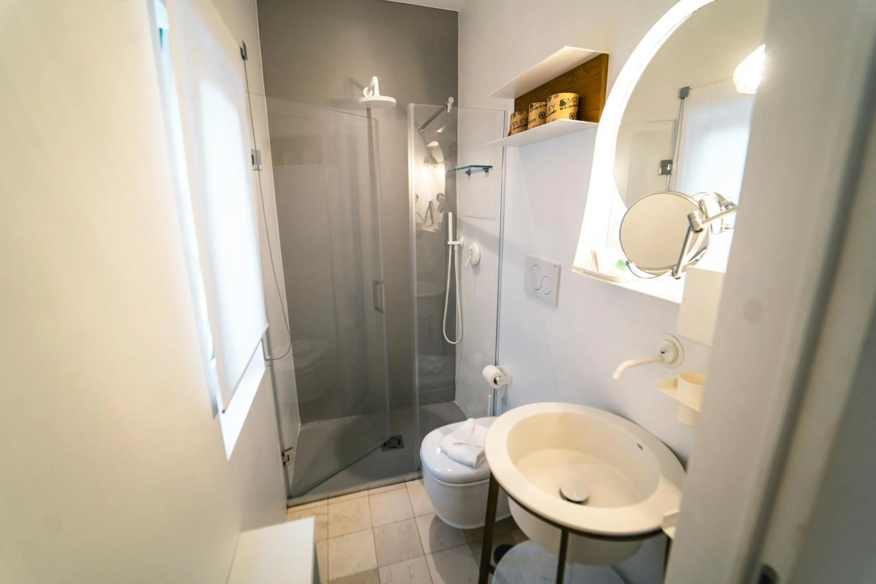 Shower in Palazzo Fiscaiolo