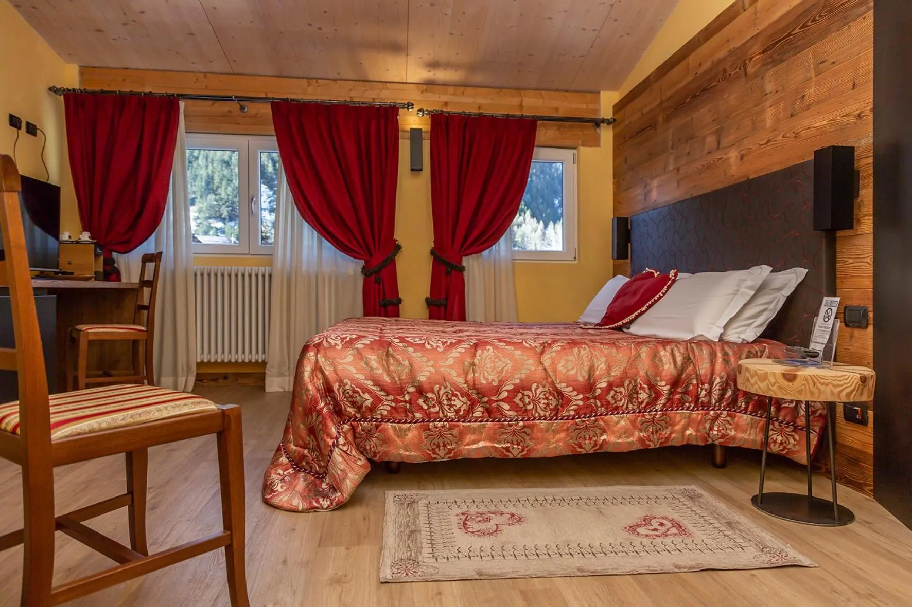 Bed in Hotel Chaberton