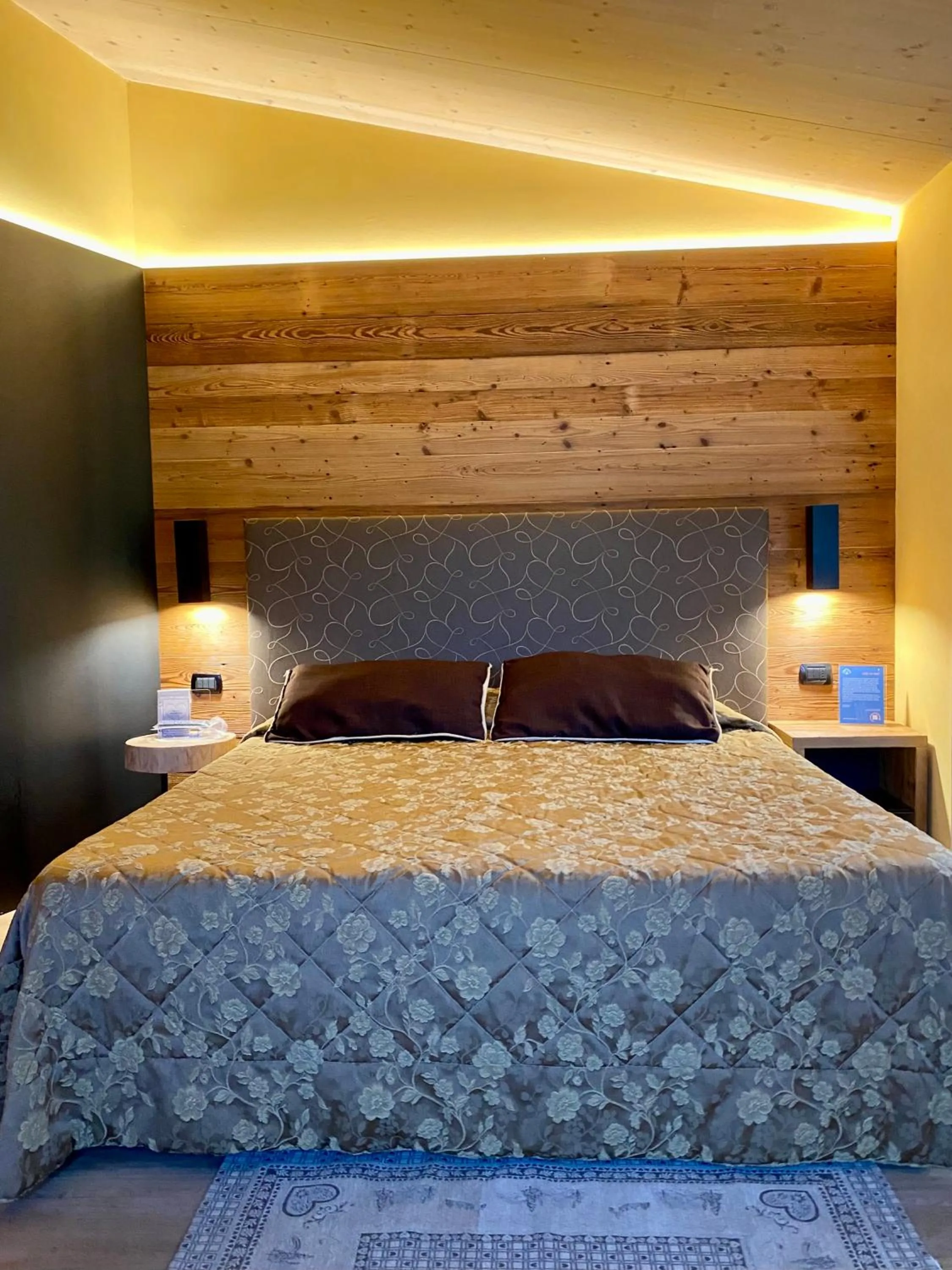 Bed in Hotel Chaberton