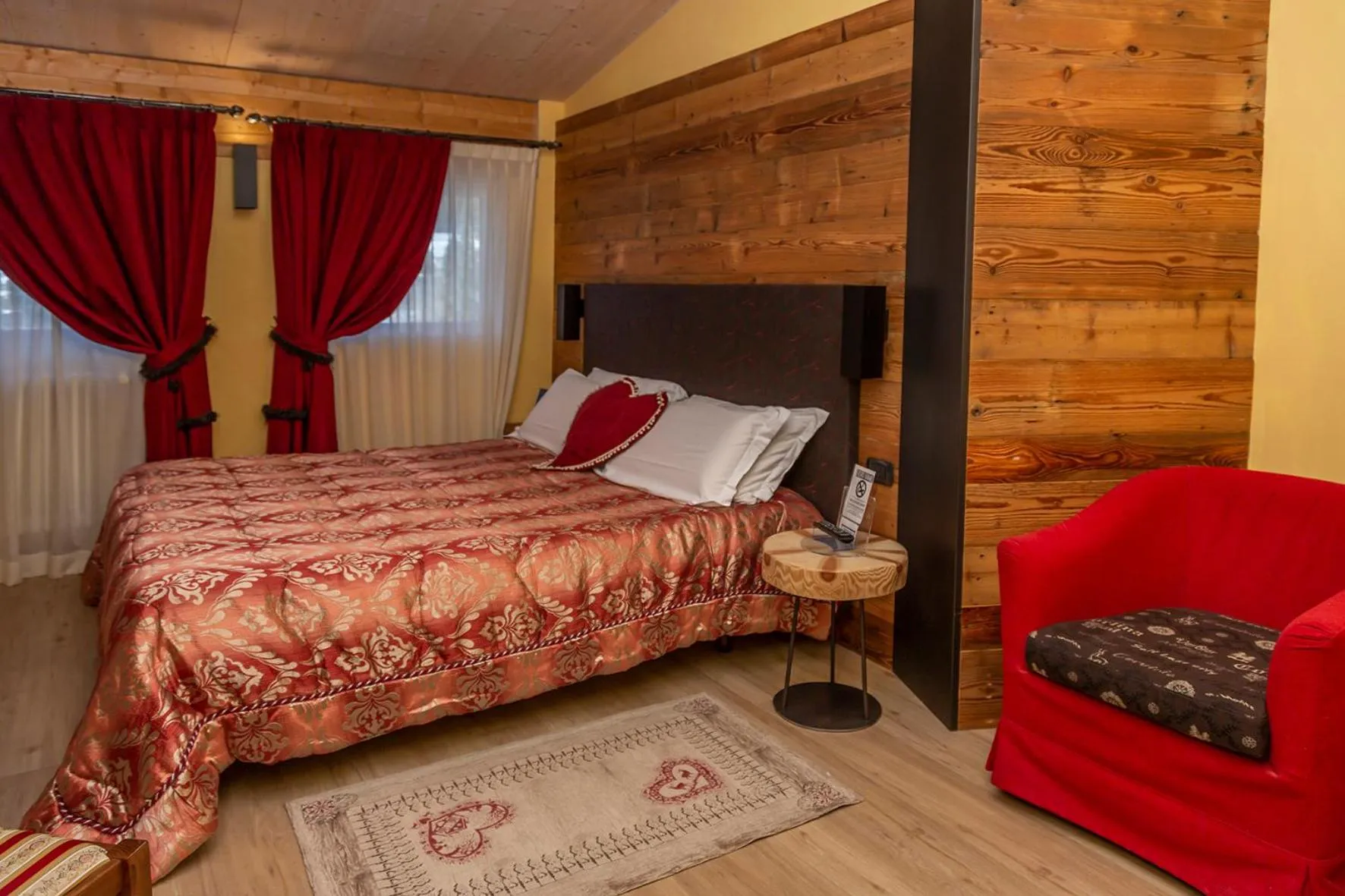 Bed in Hotel Chaberton