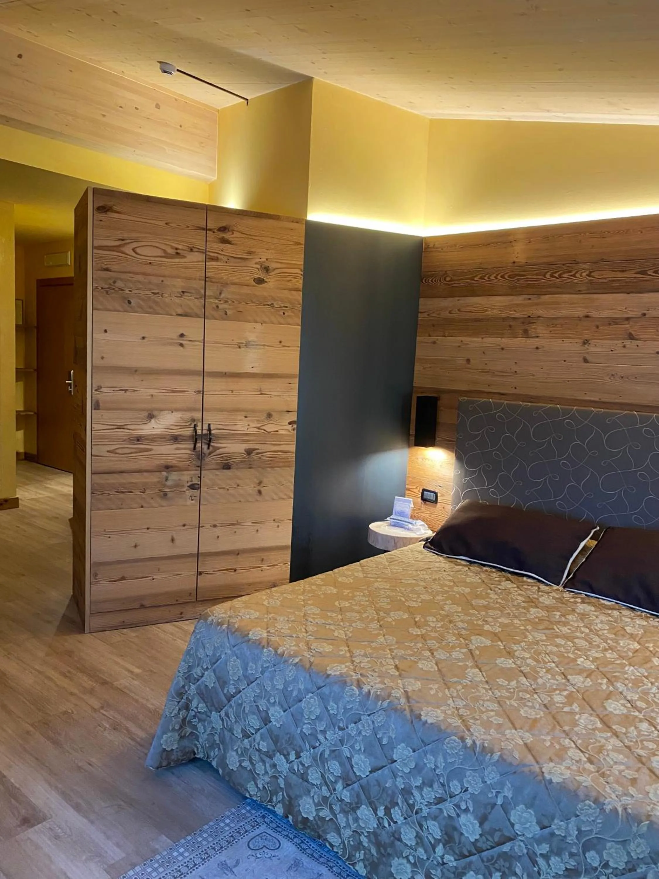 Bed in Hotel Chaberton