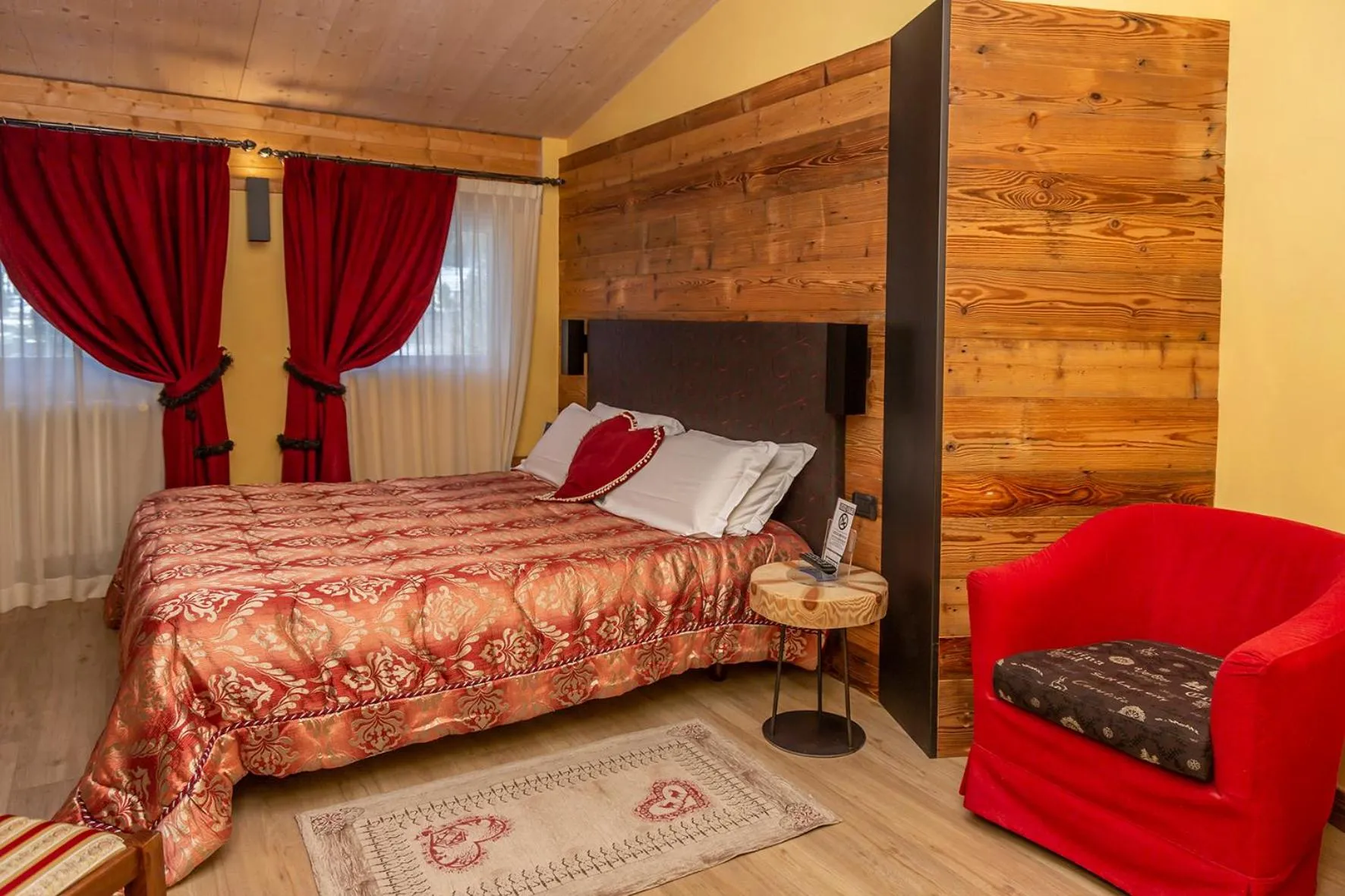 Bed in Hotel Chaberton