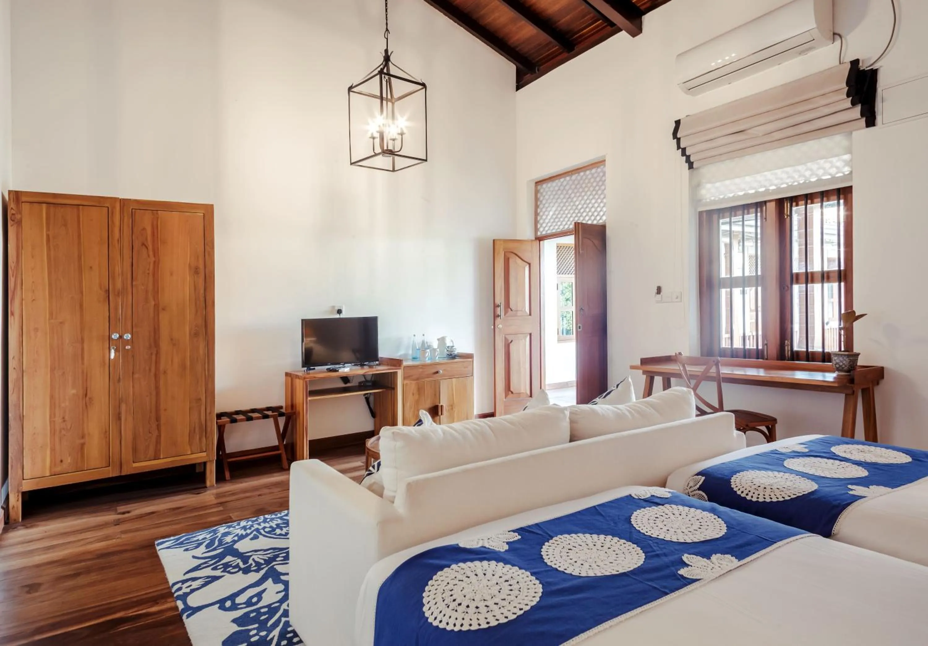 Seating area, Bed in Yara Galle Fort