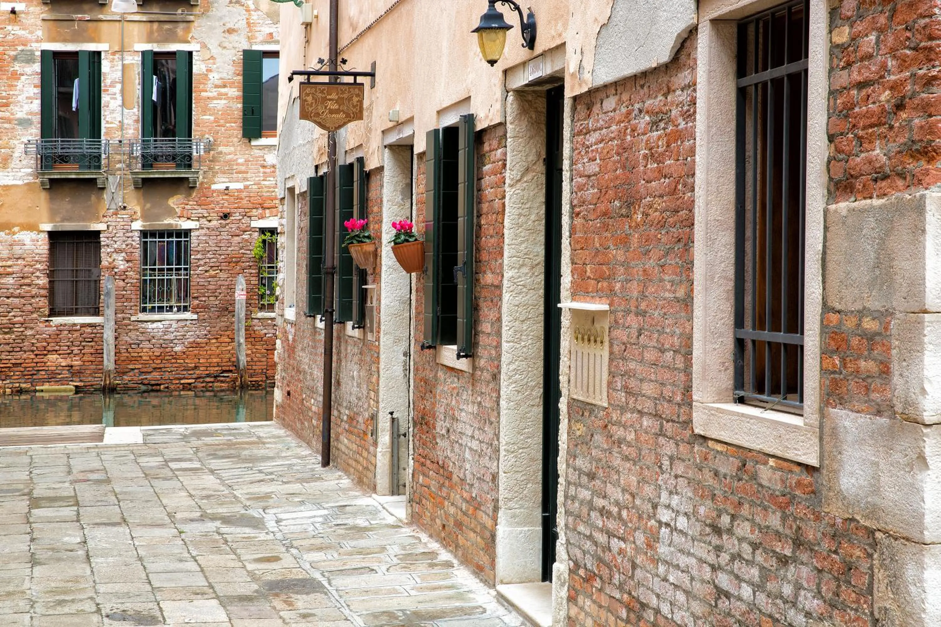 Facade/entrance in Alla Vite Dorata