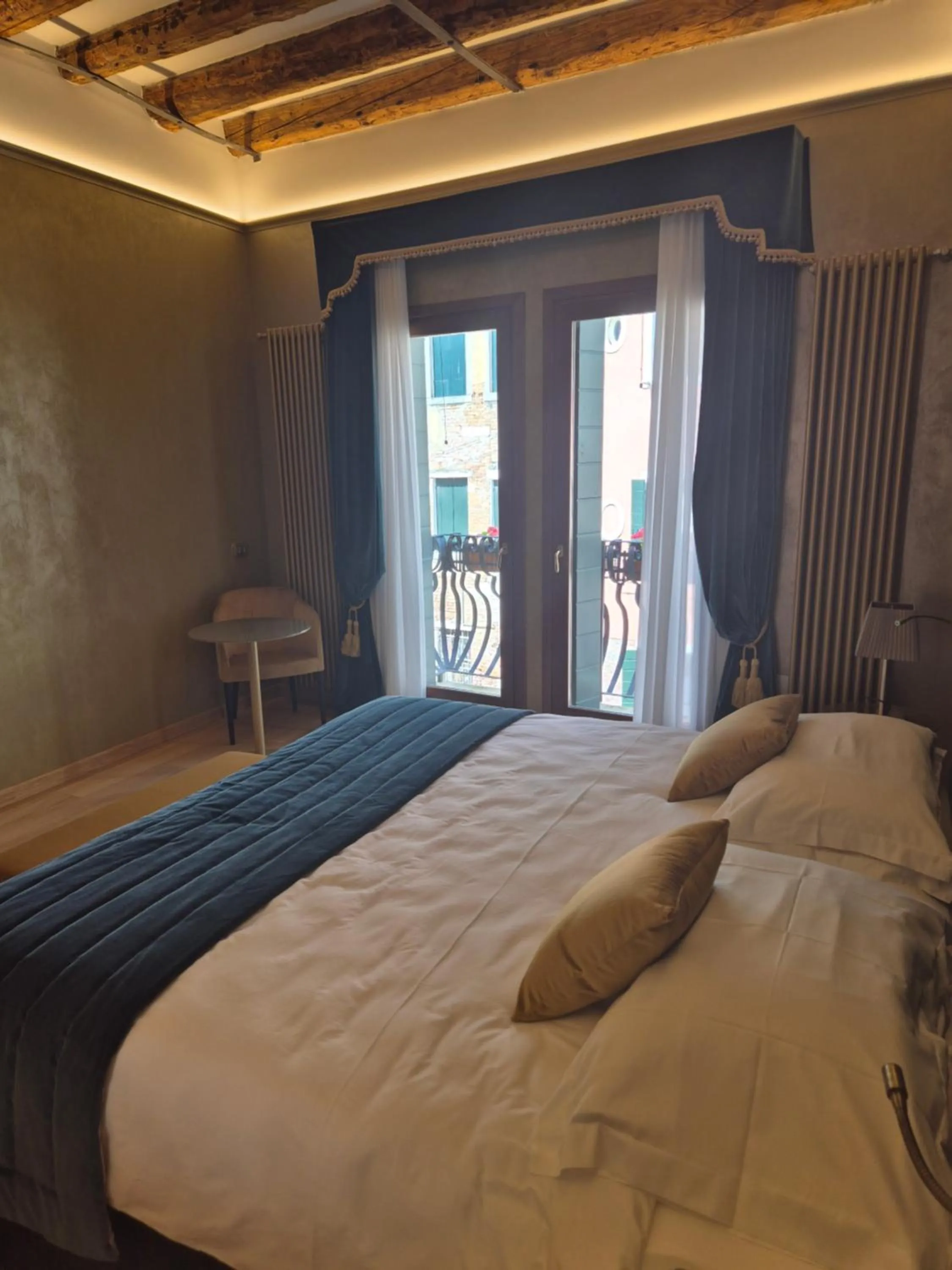 Bedroom, Bed in Alla Vite Dorata