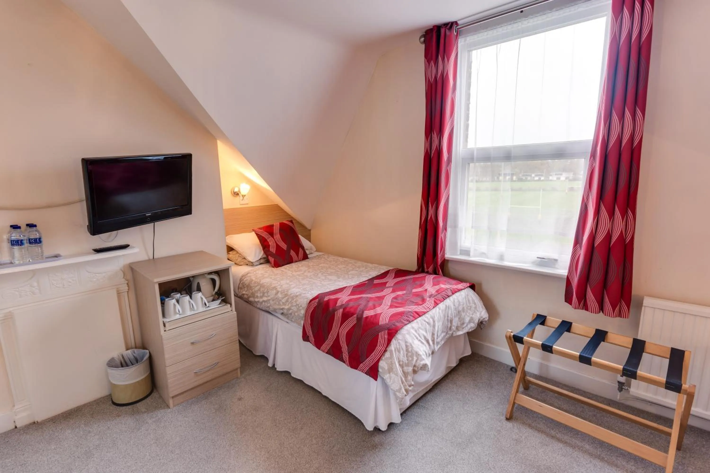 Triple Room in The Sportsview Guest House