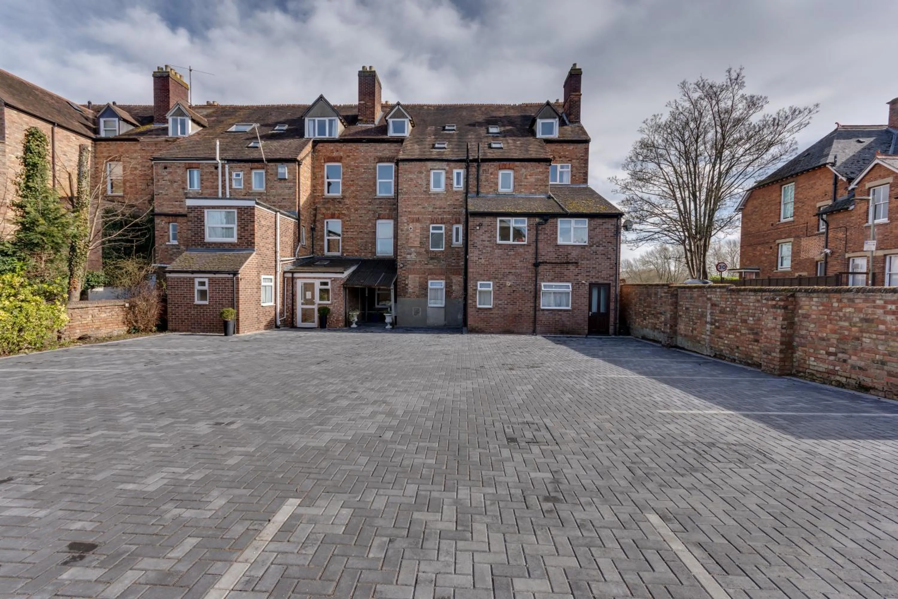 Area and facilities in The Sportsview Guest House