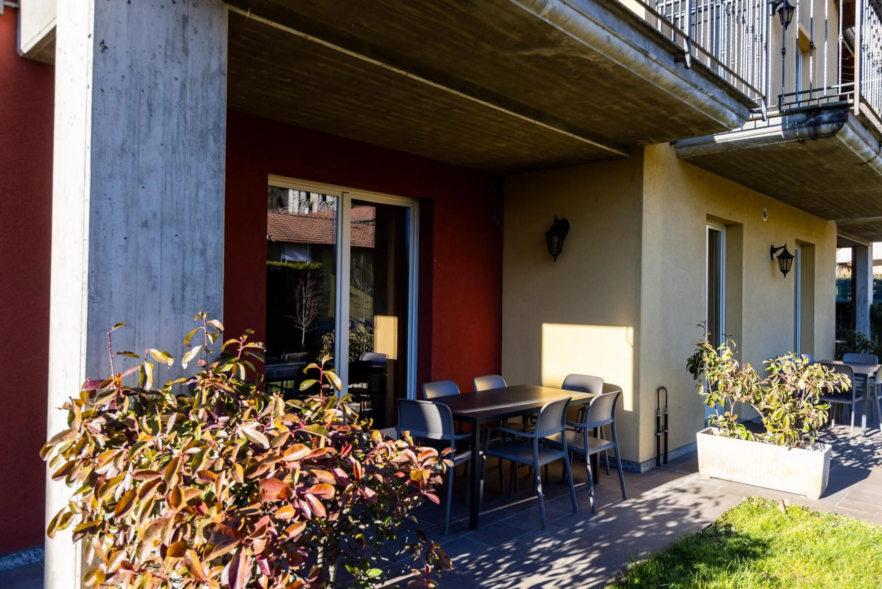 Property building in Spluga "Relax & Apartaments" by Alfio Colombo