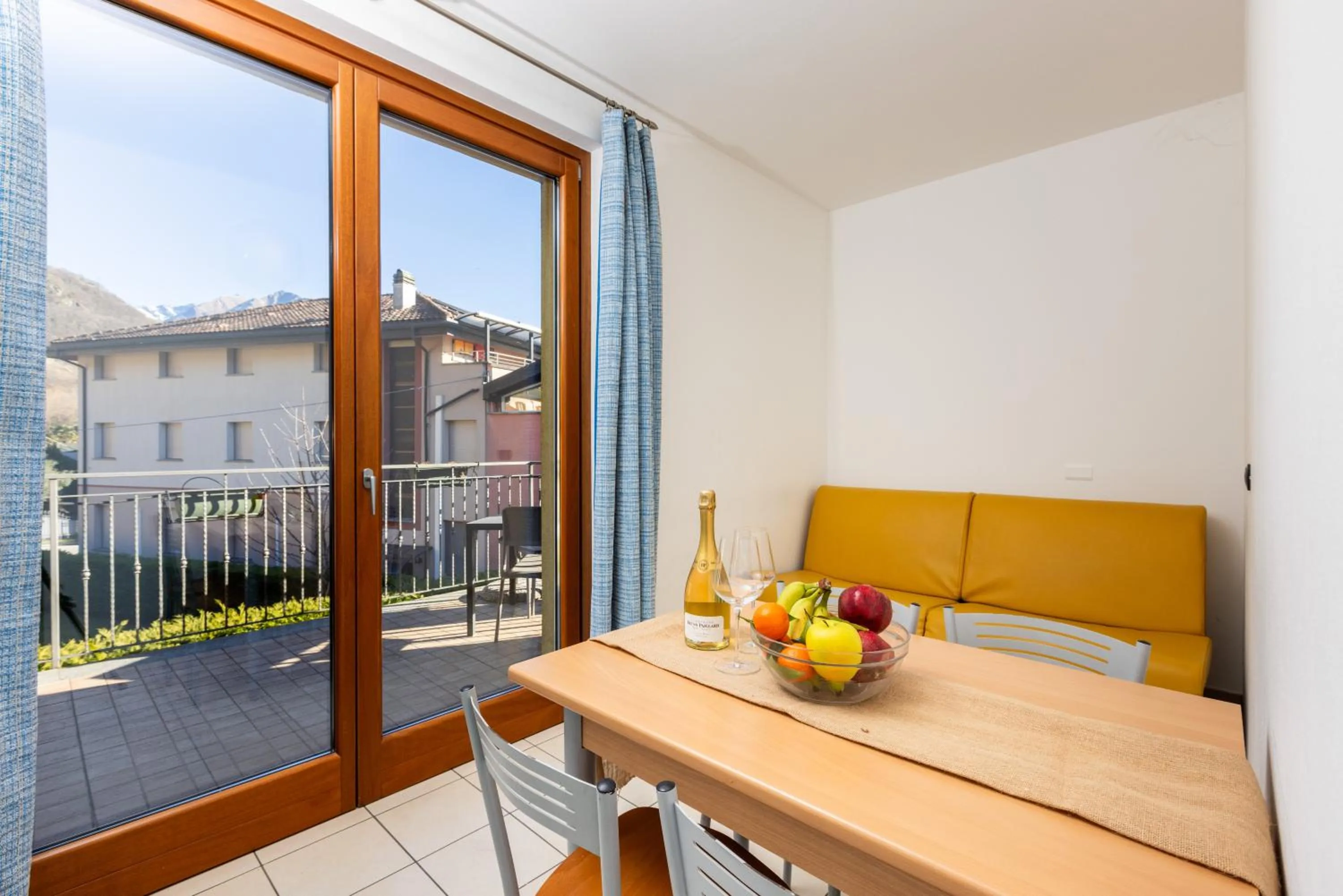 Balcony/Terrace in Spluga "Relax & Apartaments" by Alfio Colombo