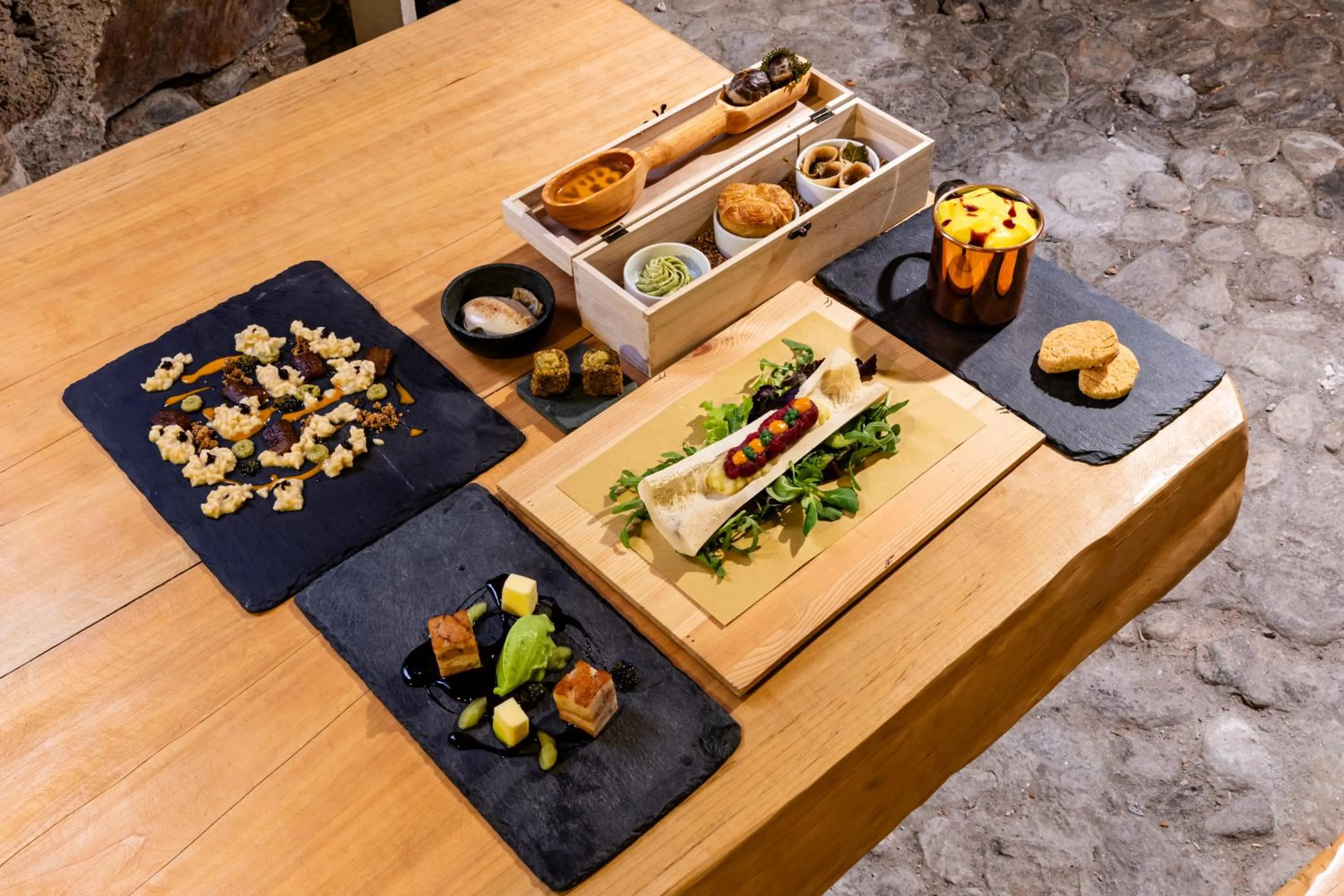 Restaurant/places to eat in Spluga "Relax & Apartaments" by Alfio Colombo