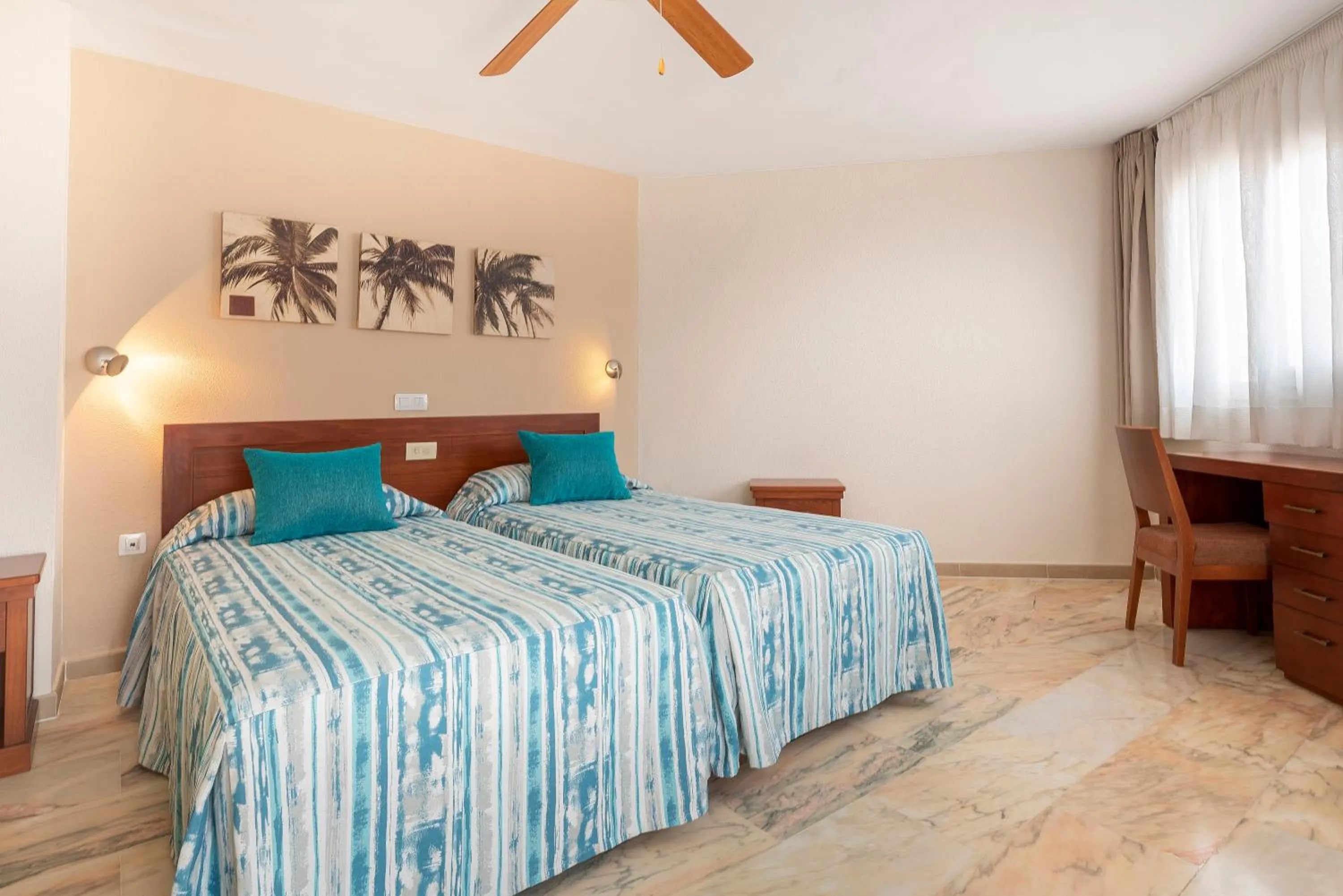 Bedroom, Bed in Vistasur