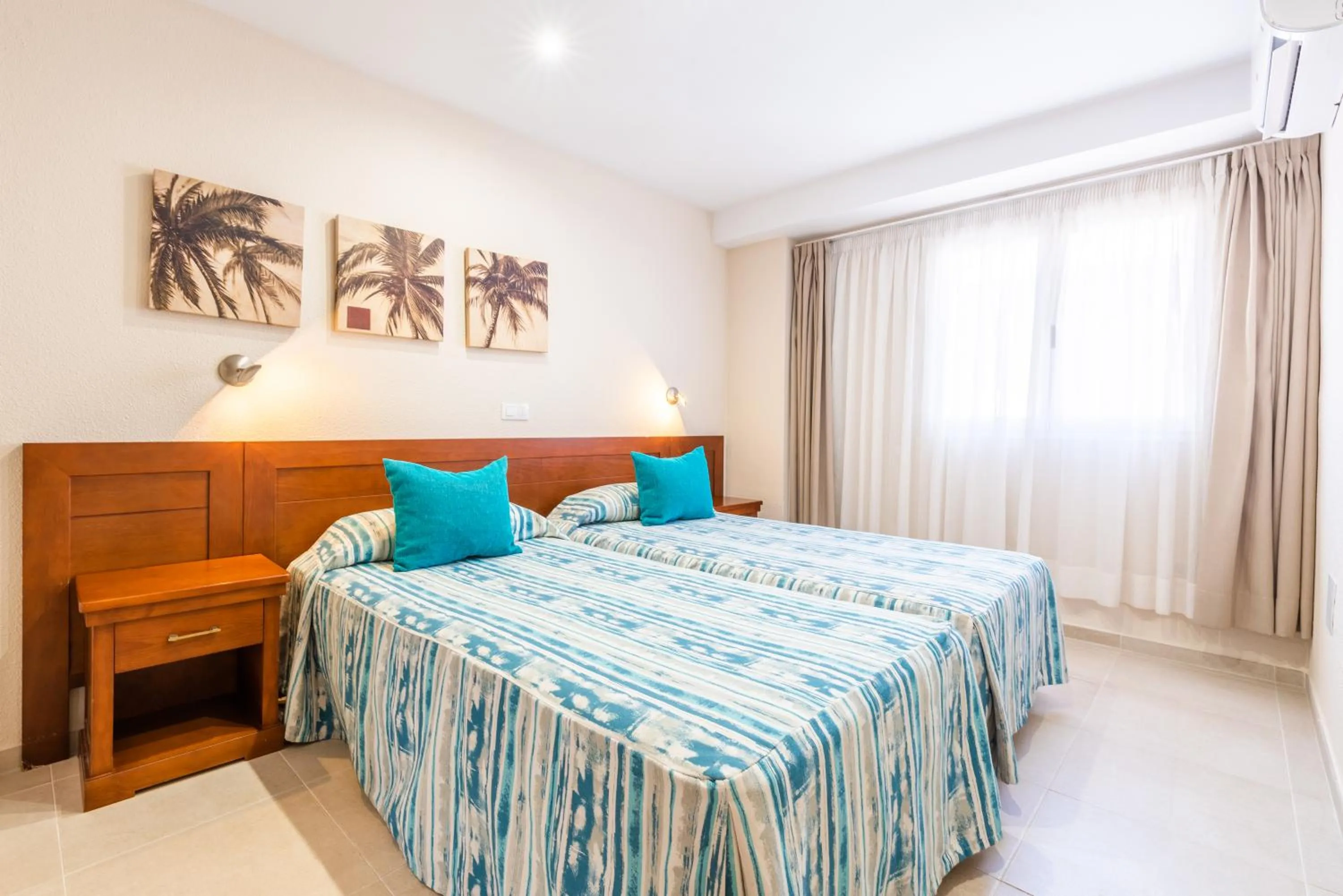 Bedroom, Bed in Vistasur