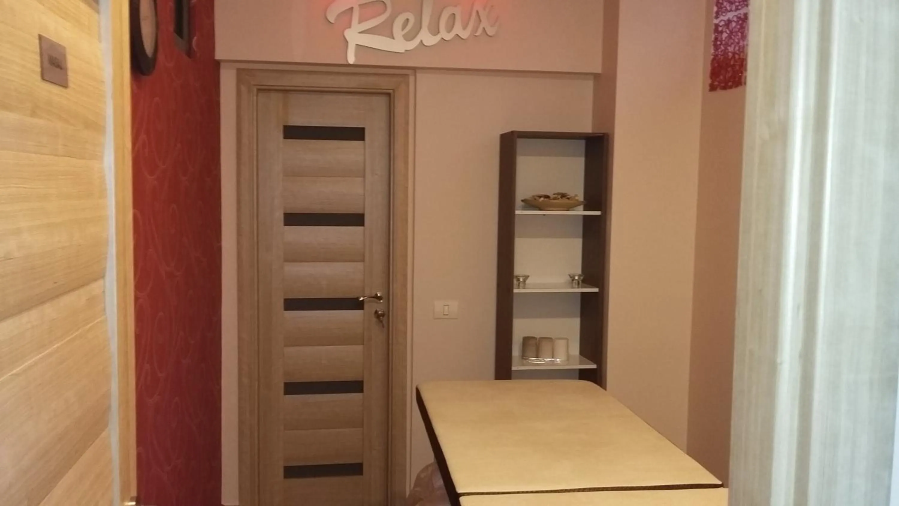 Massage in West Plaza Hotel