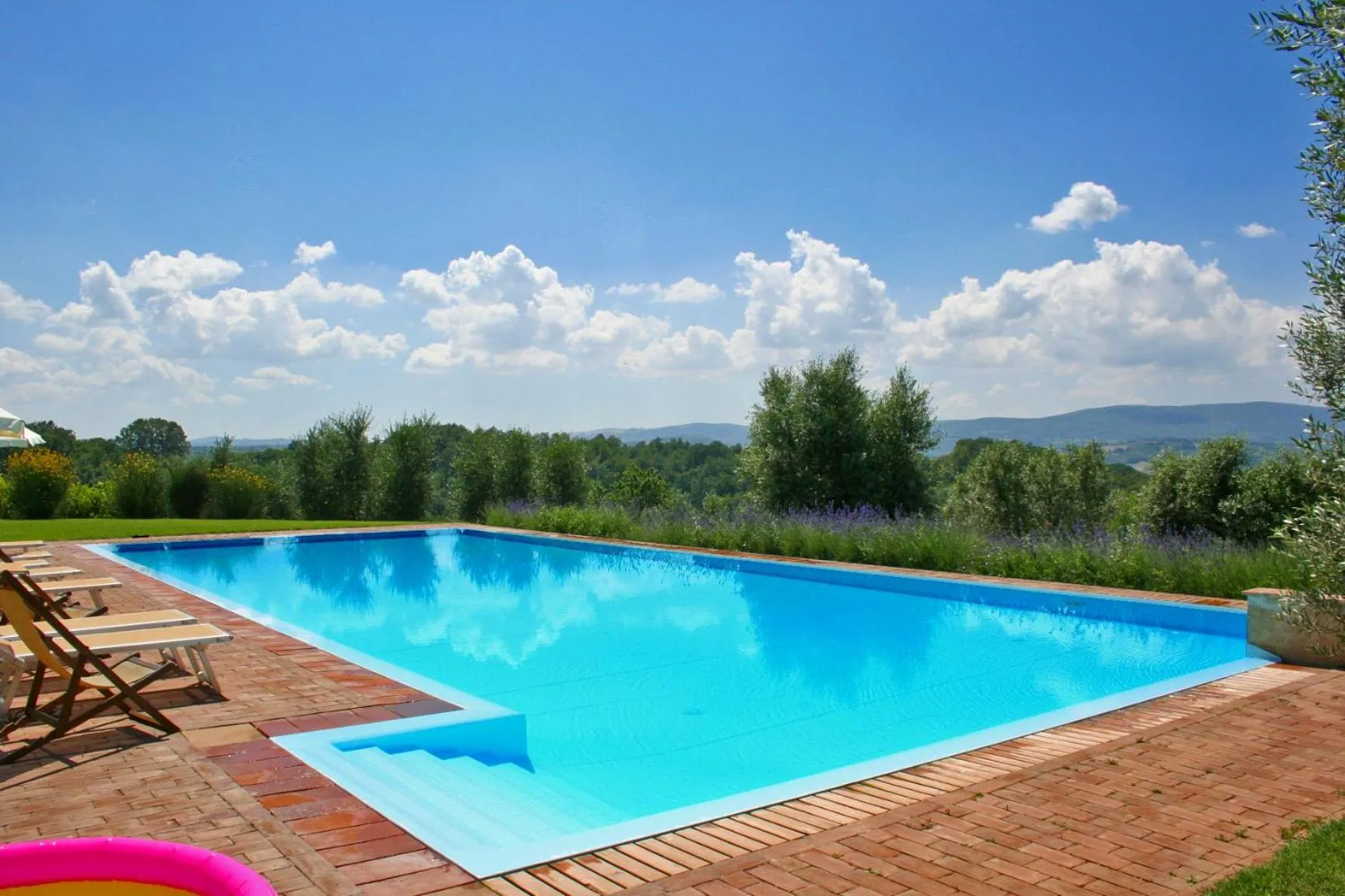 Swimming pool in Podere Il Pino