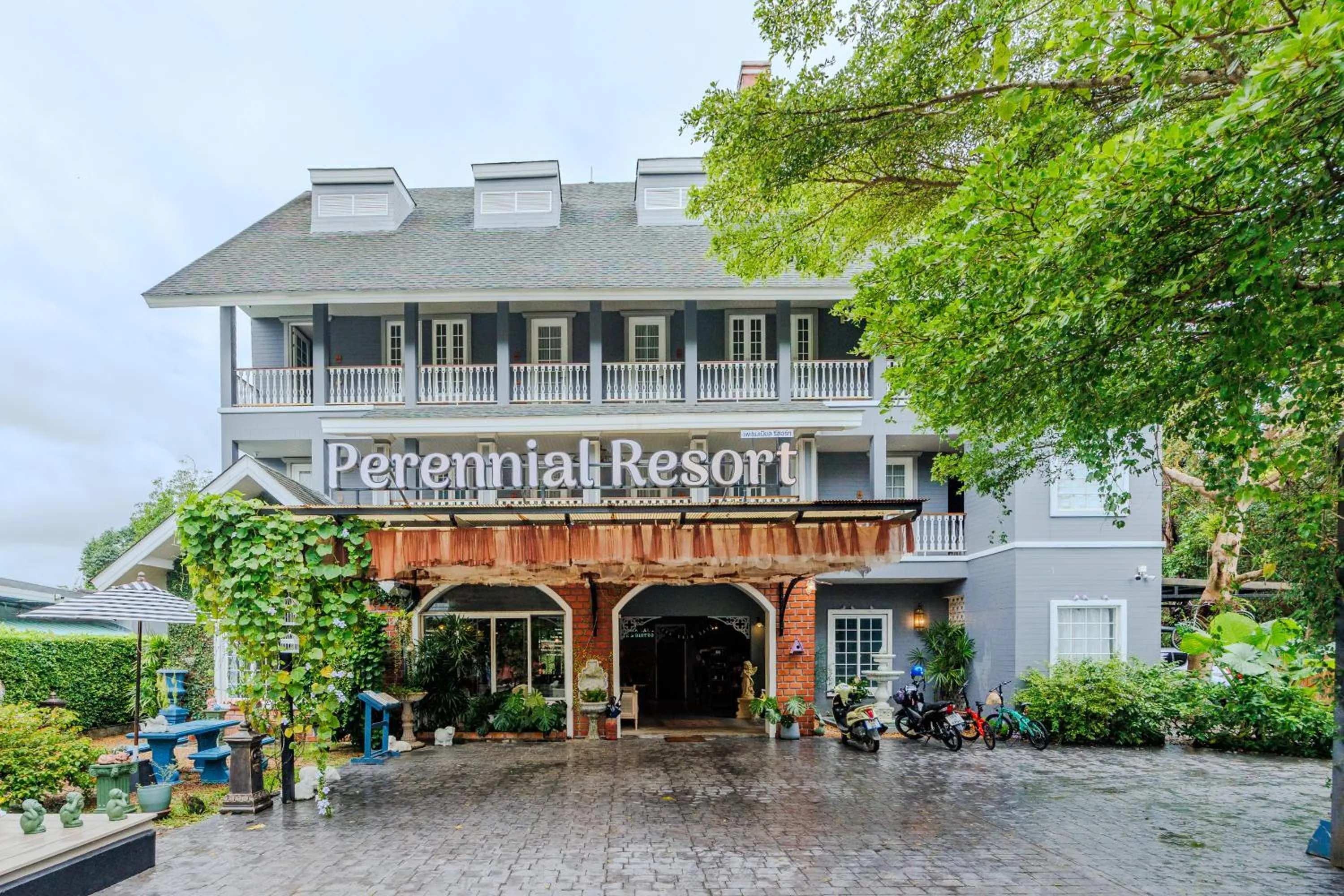 Property building in Perennial Resort
