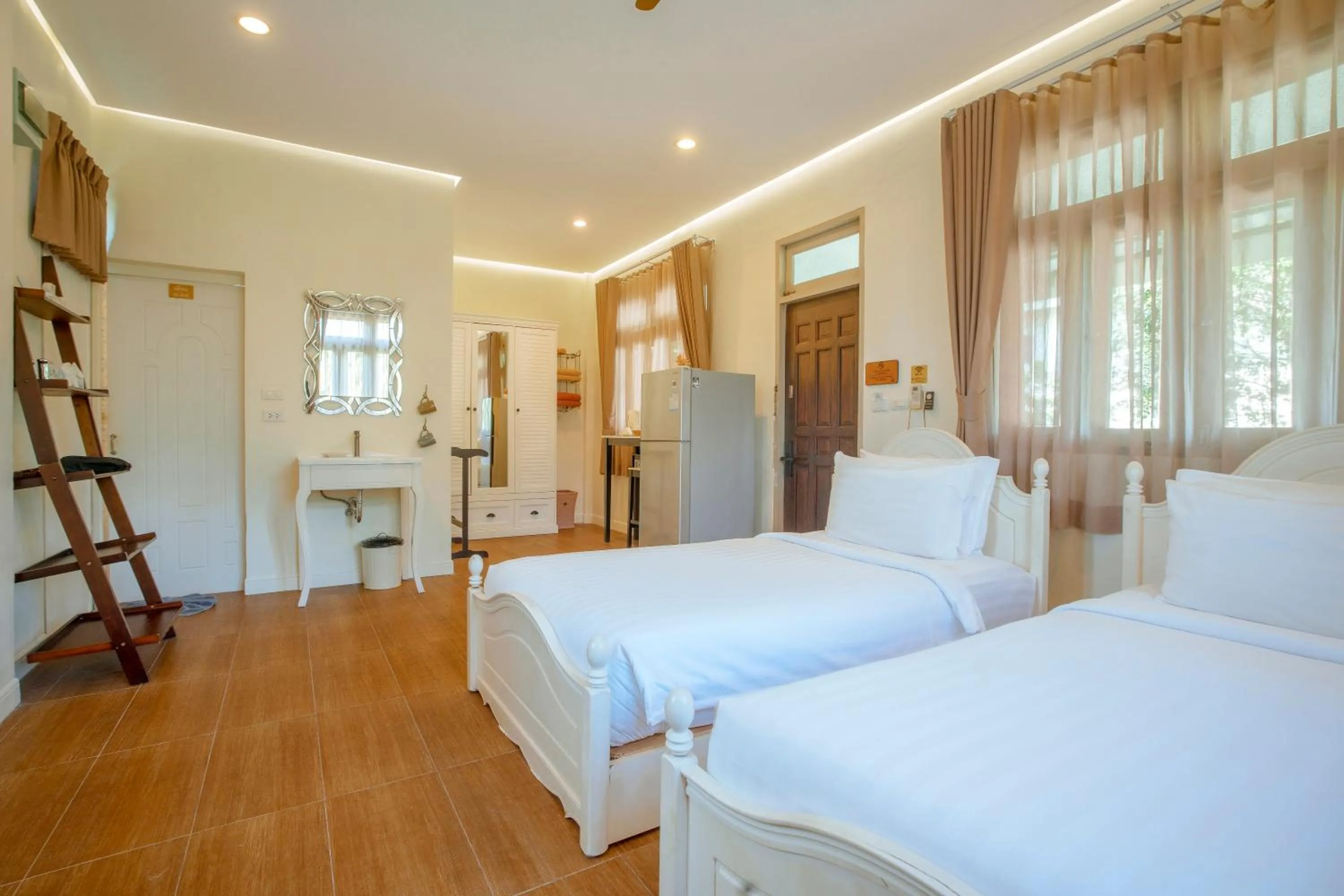 Bedroom, Bed in Perennial Resort