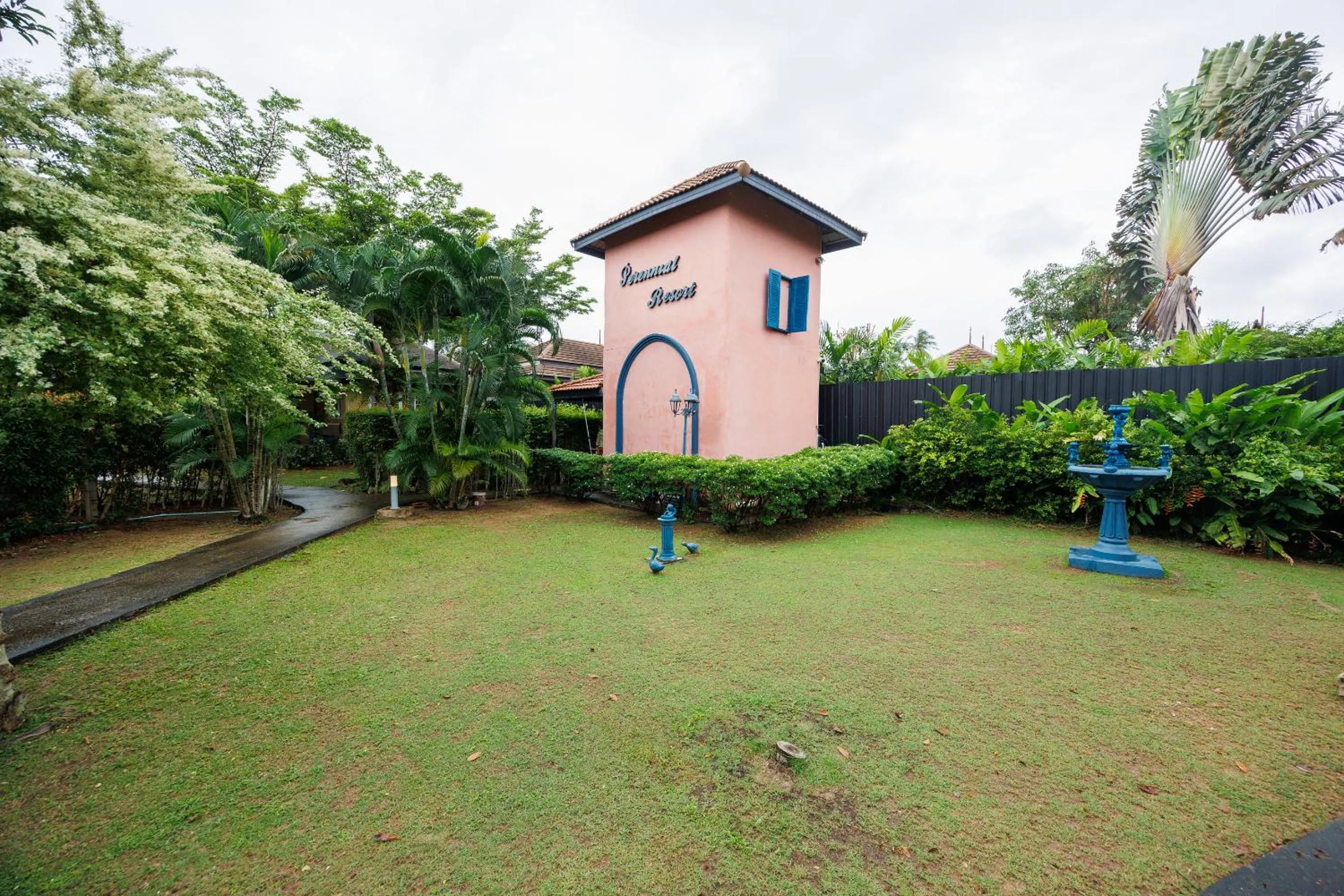 Garden in Perennial Resort