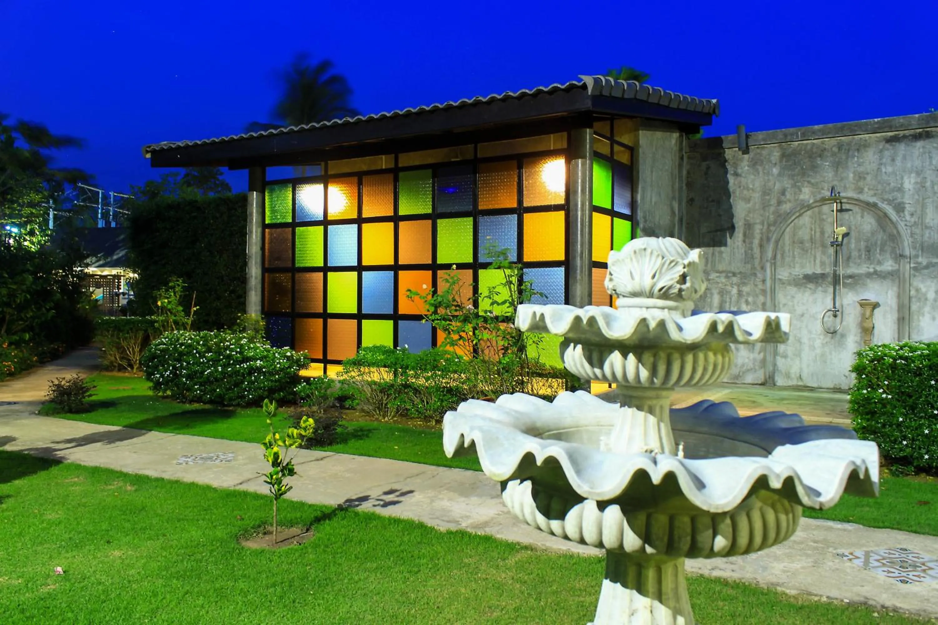 Toilet in Perennial Resort