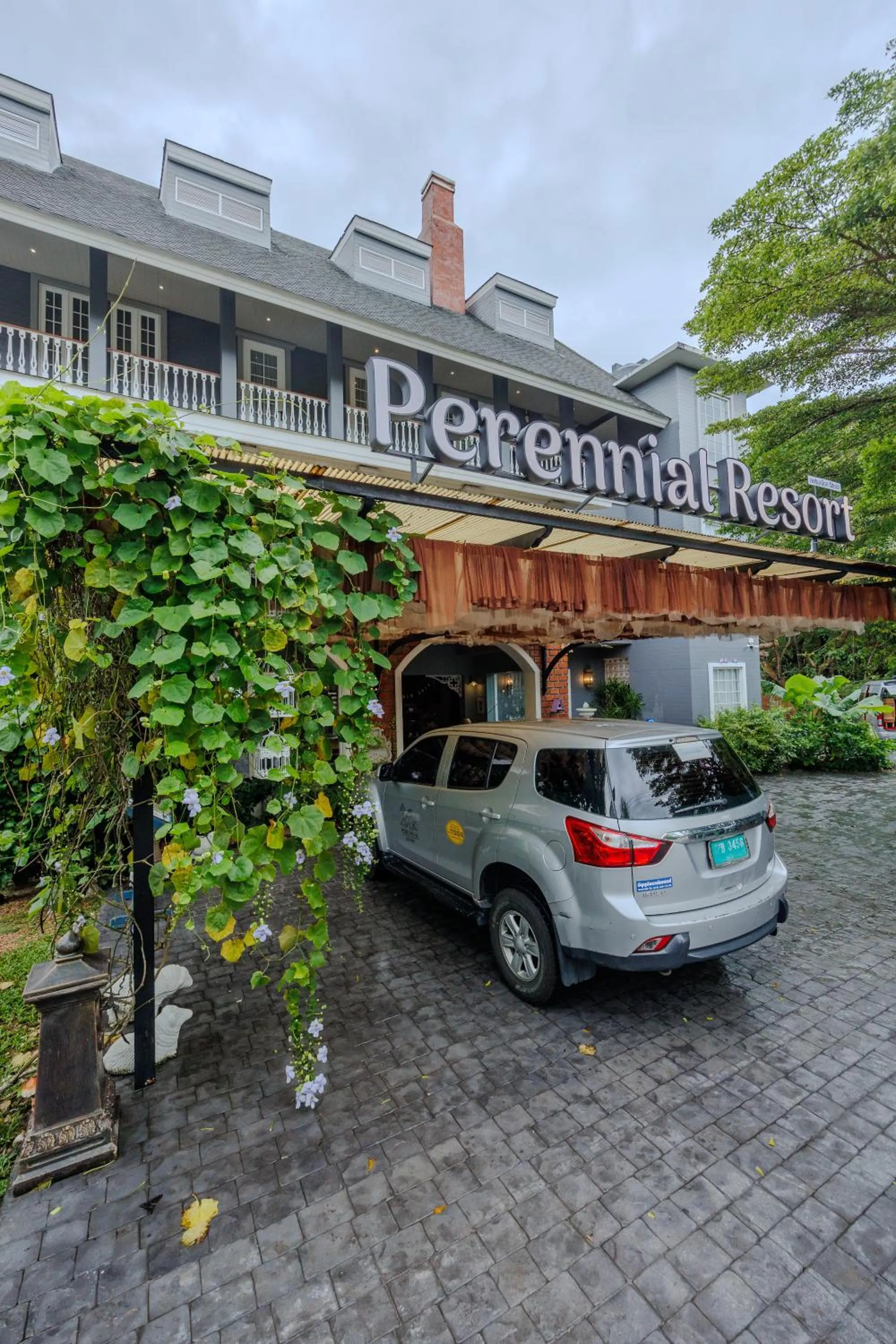 Property building in Perennial Resort