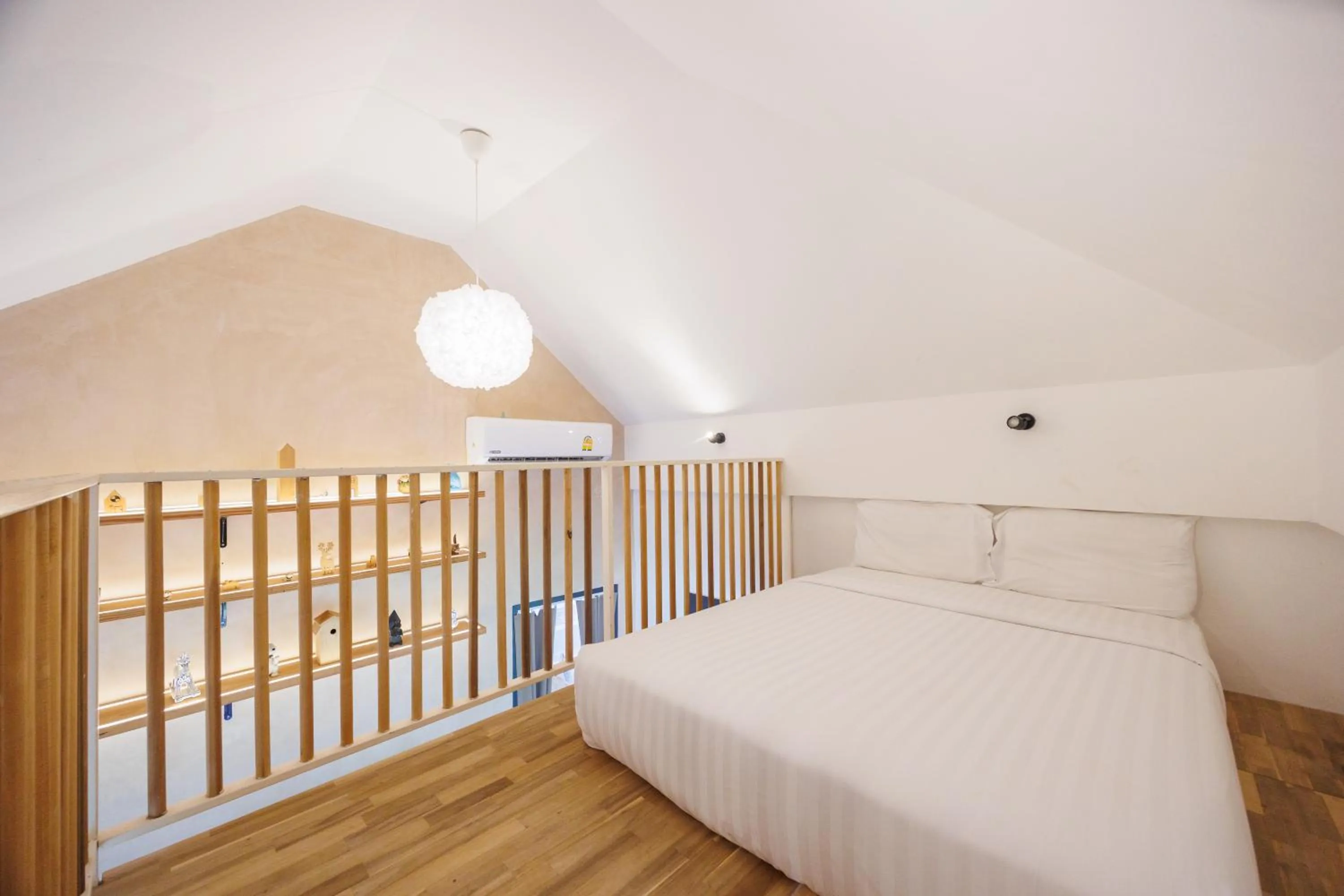 Property building, Bed in Perennial Resort