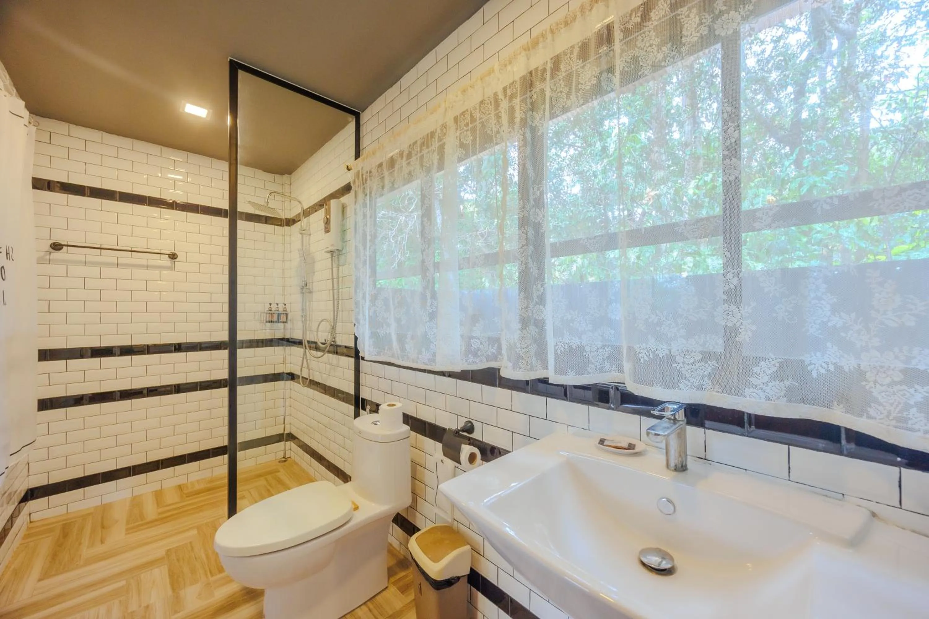 Shower in Perennial Resort