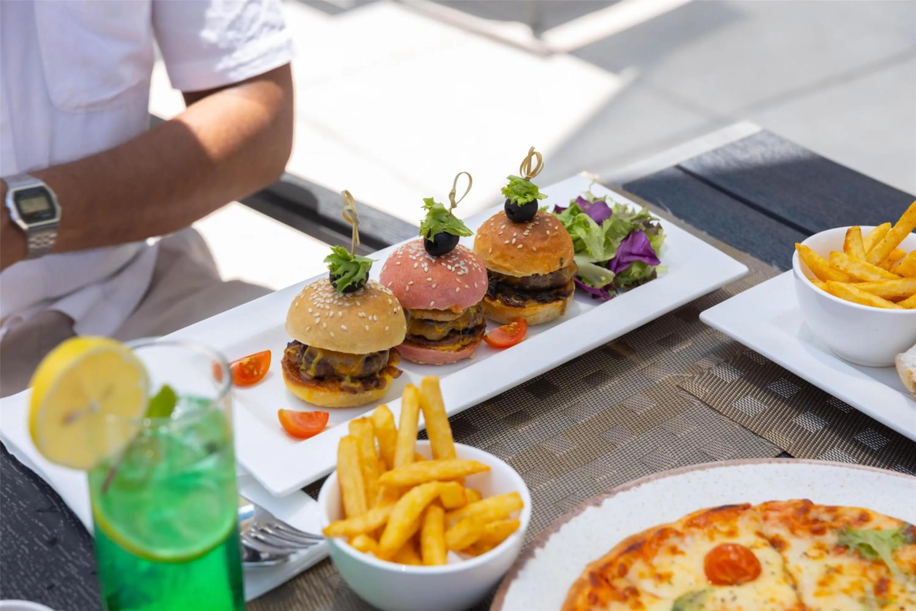 Food and drinks in Radisson Hotel Muscat Panorama