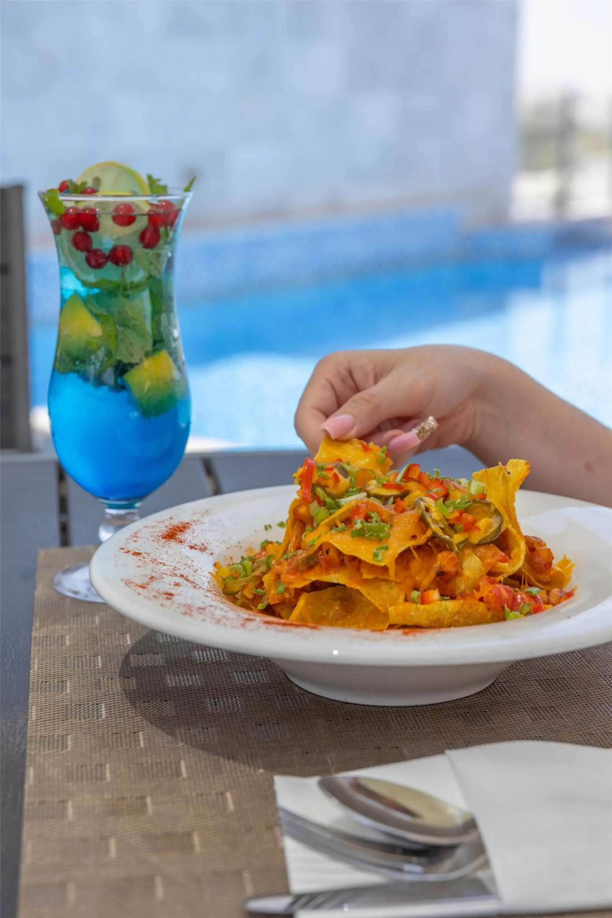 Food and drinks in Radisson Hotel Muscat Panorama