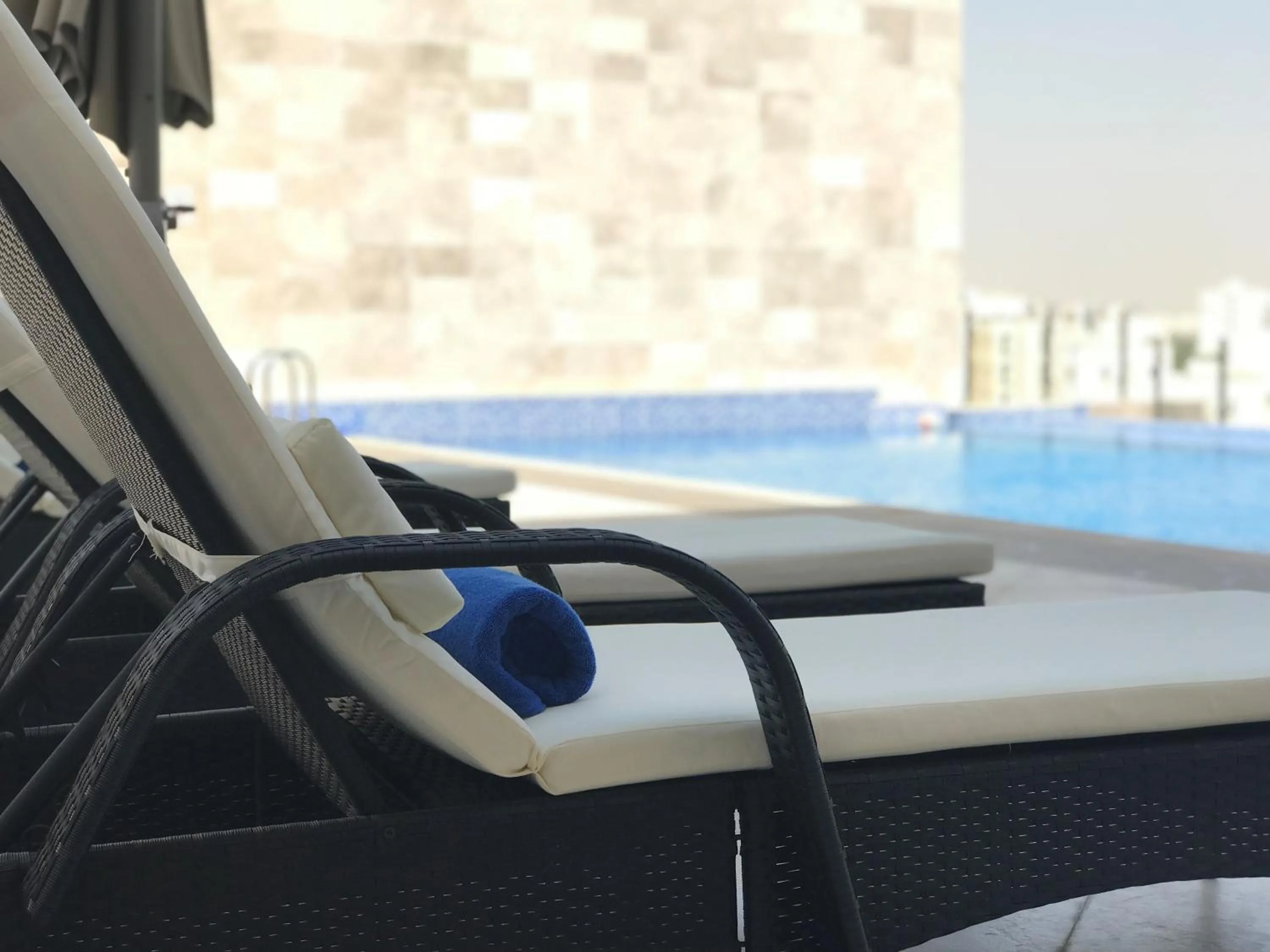 Swimming pool in Radisson Hotel Muscat Panorama