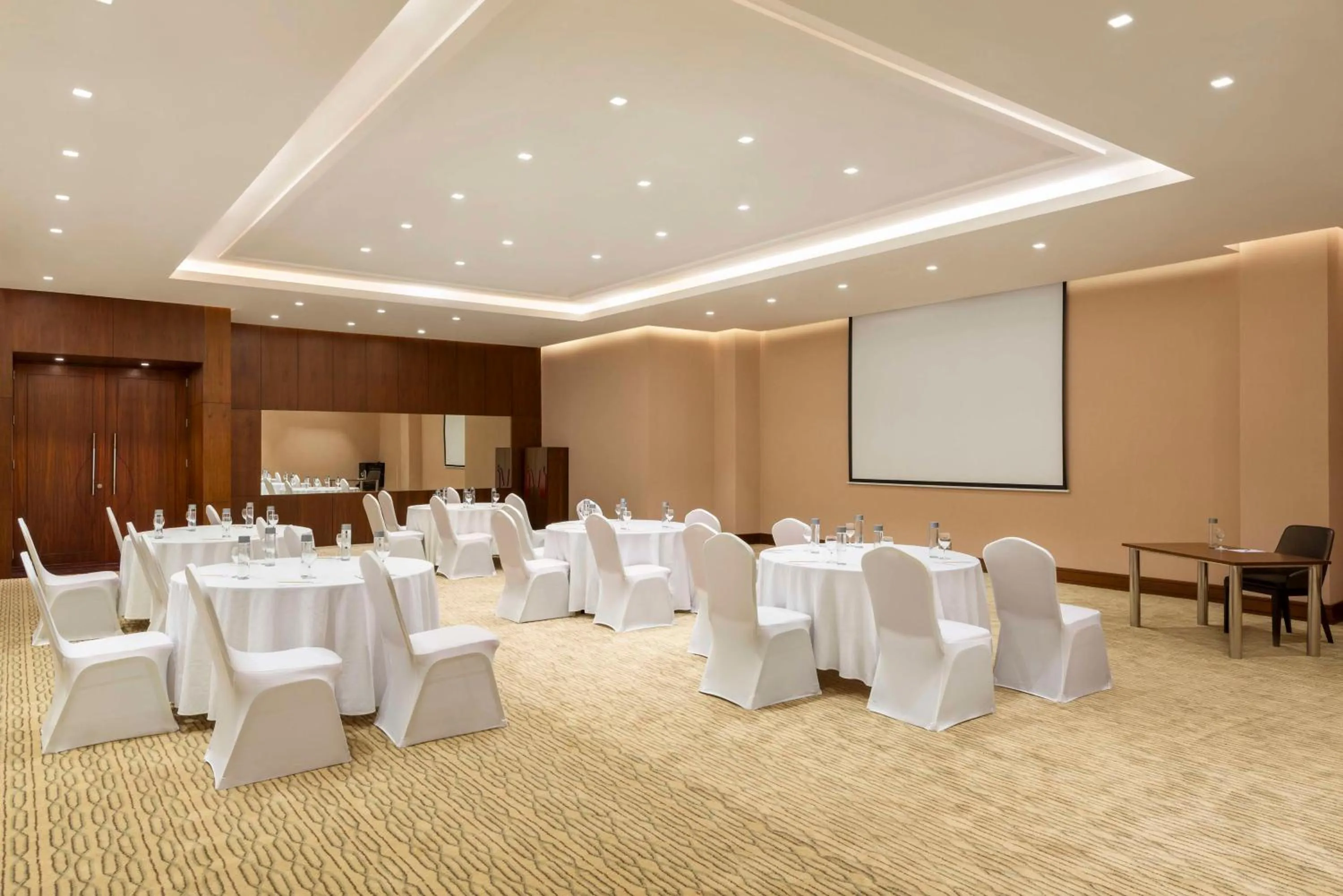 Meeting/conference room in Radisson Hotel Muscat Panorama