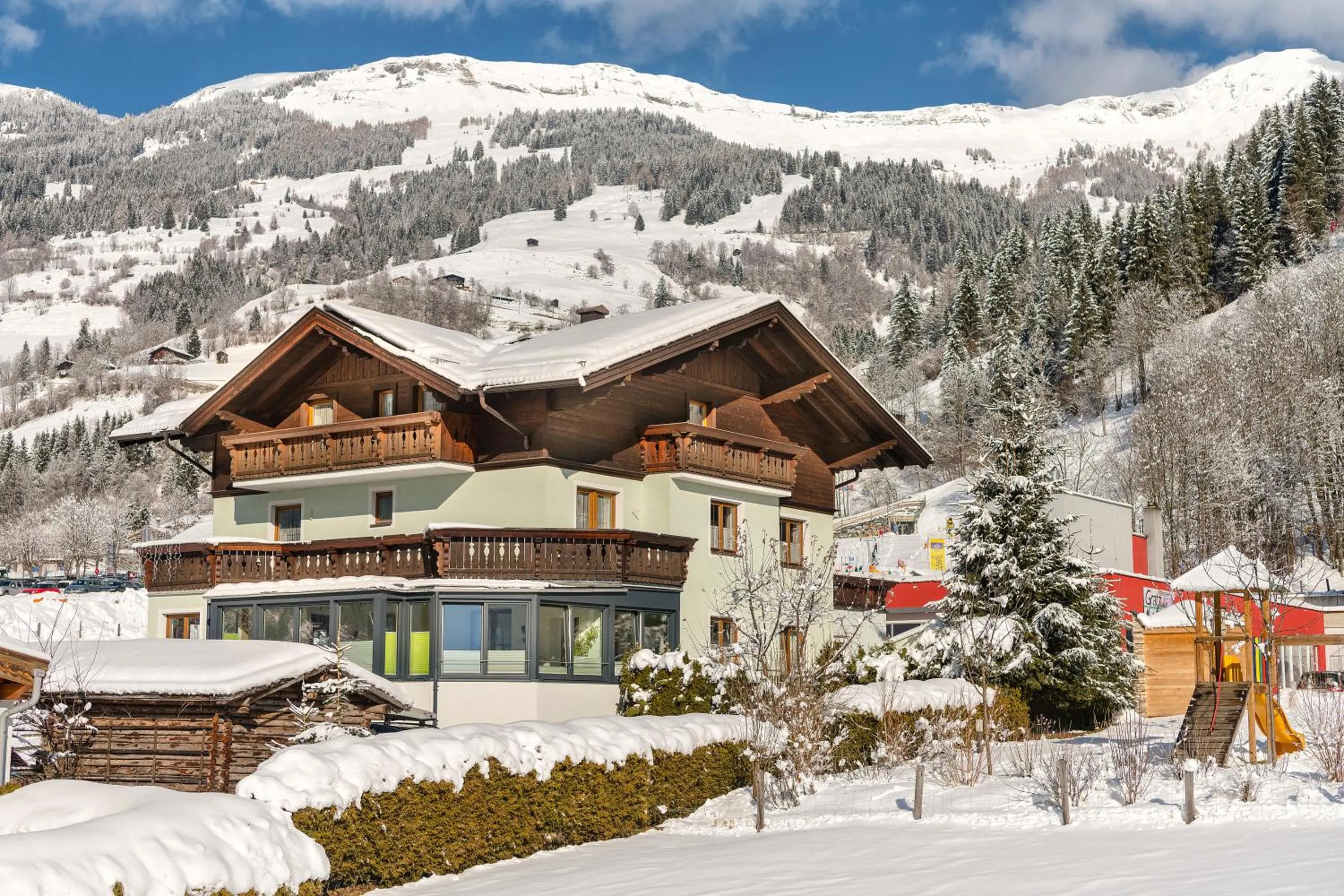 Property building in Gästehaus Gratz - inklusive Eintritt in die Alpentherme