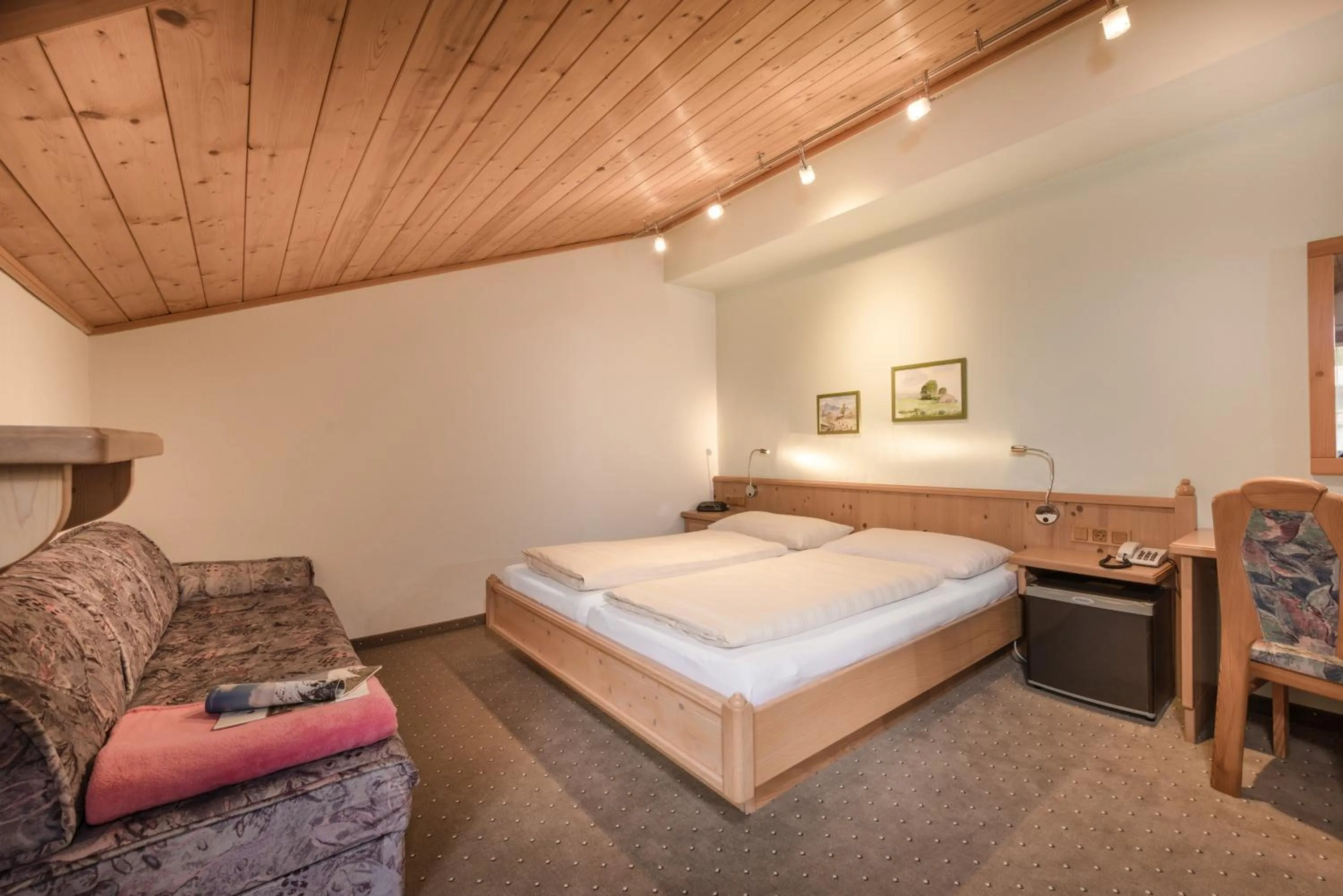 Bedroom, Bed in Gästehaus Gratz - inklusive Eintritt in die Alpentherme