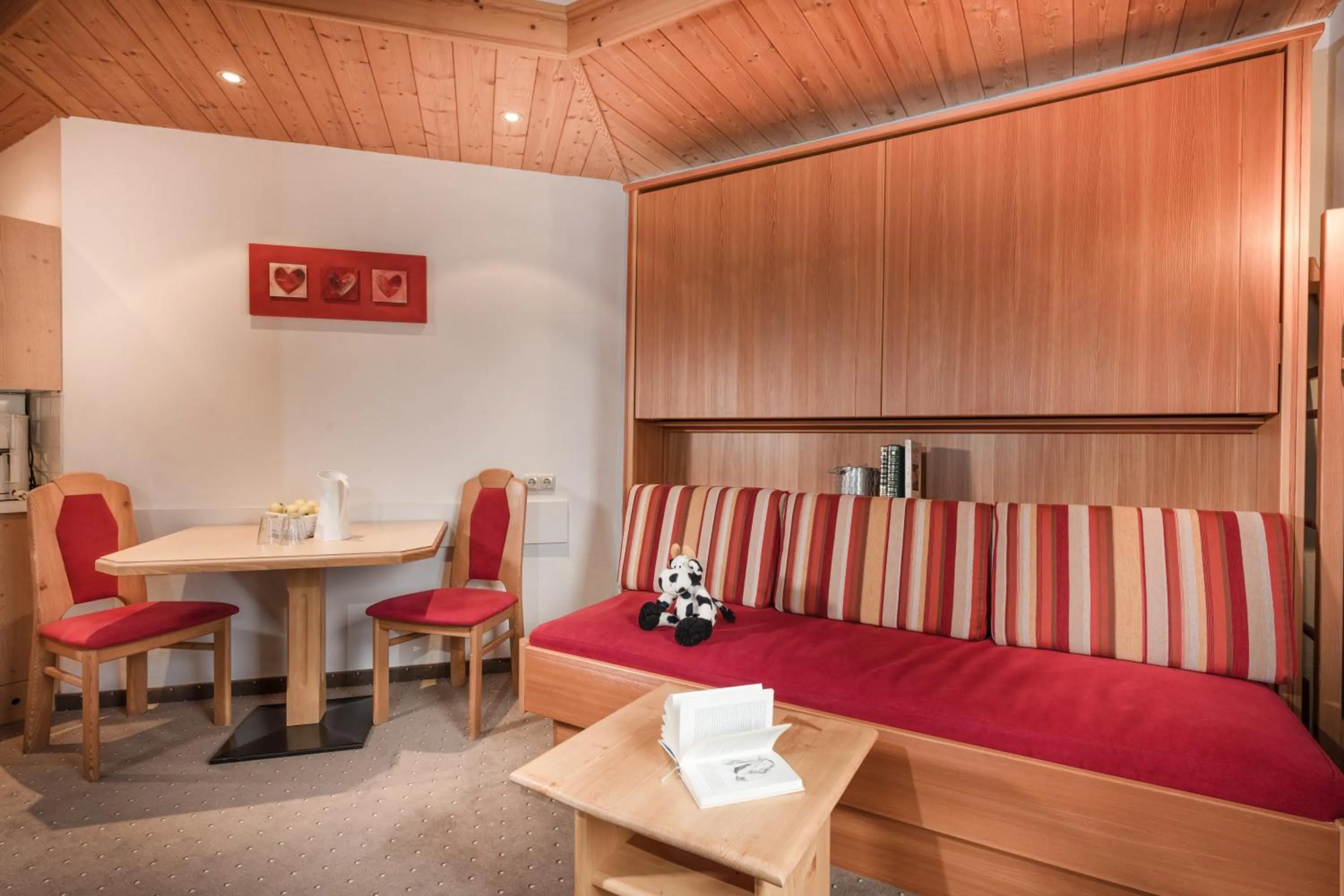 Living room in Gästehaus Gratz - inklusive Eintritt in die Alpentherme