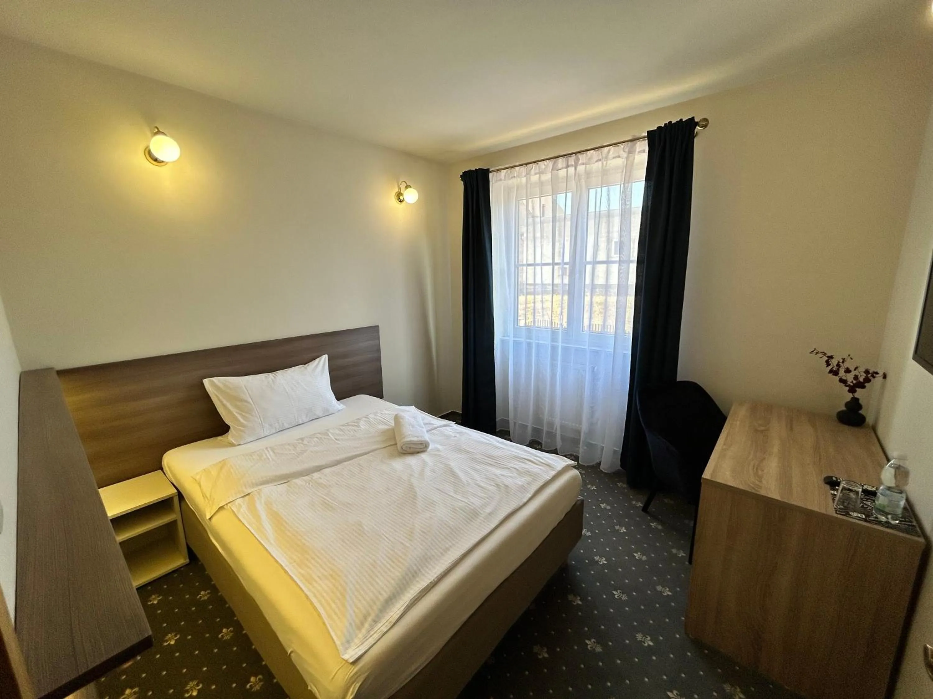 Photo of the whole room, Bed in Hotel Brixen