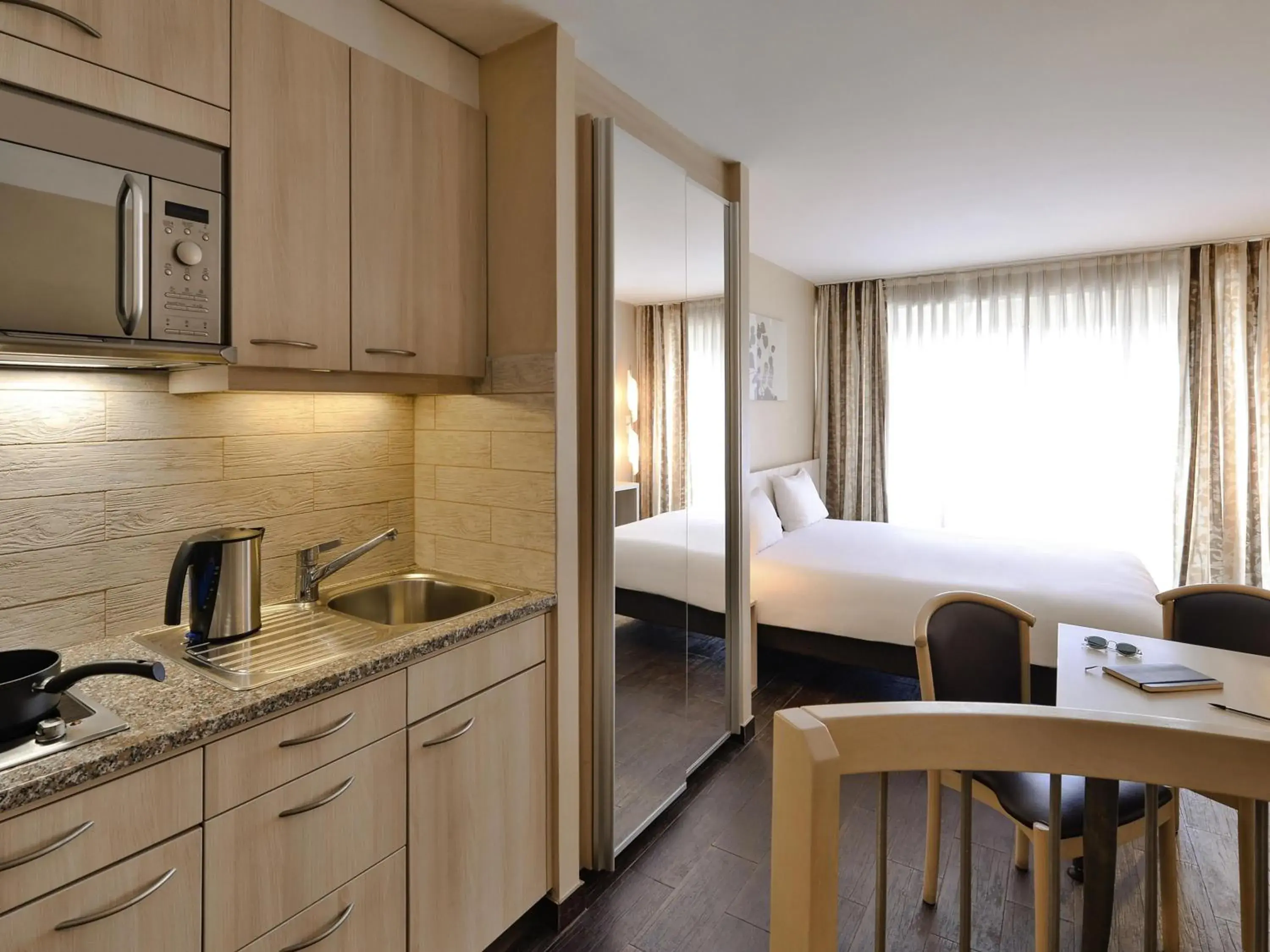 Studio with Balcony in Aparthotel Adagio Genève Mont-Blanc Studio with Balcony in Aparthotel Adagio Genève Mont-Blanc