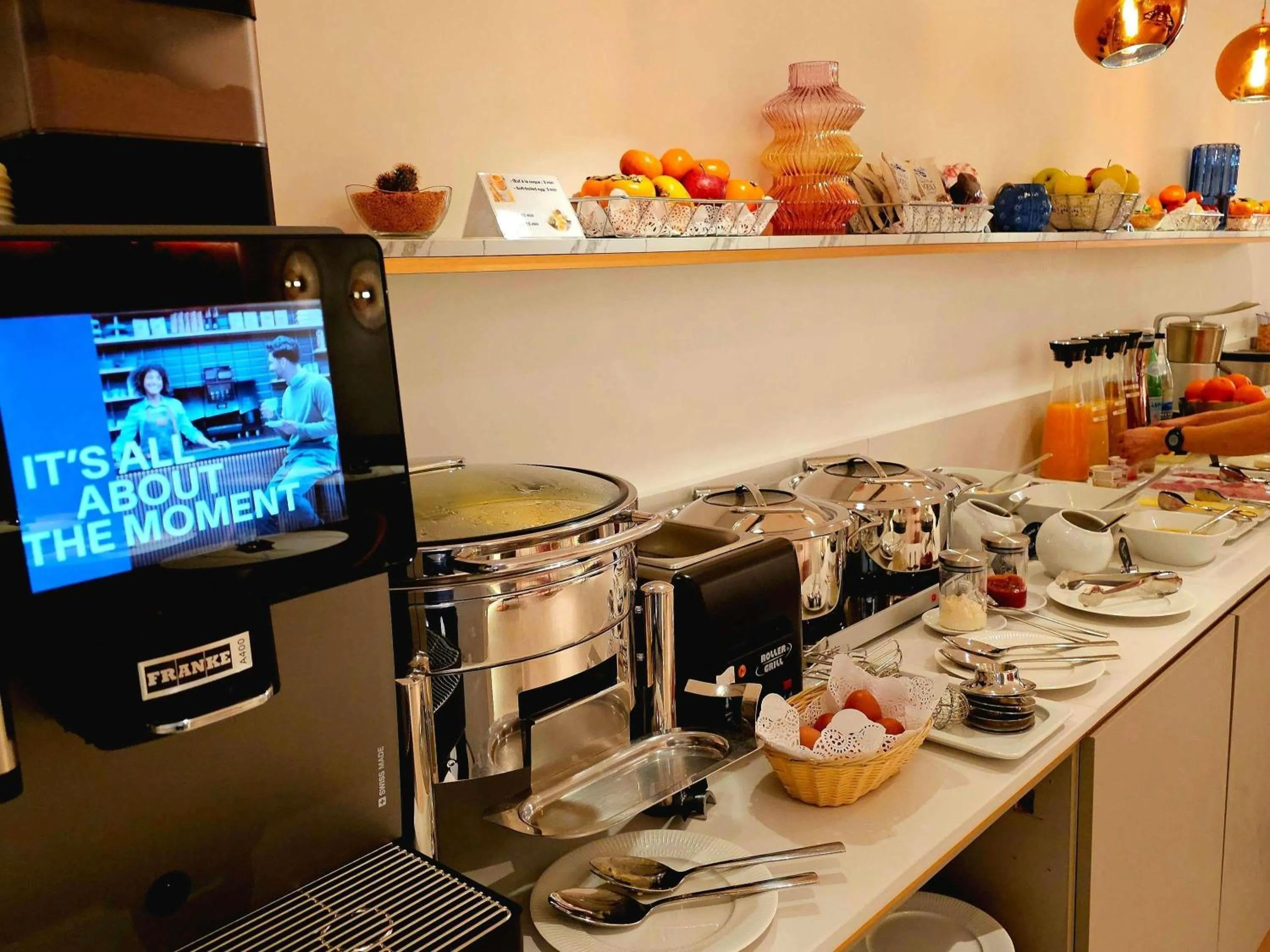 Breakfast in Aparthotel Adagio Genève Mont-Blanc