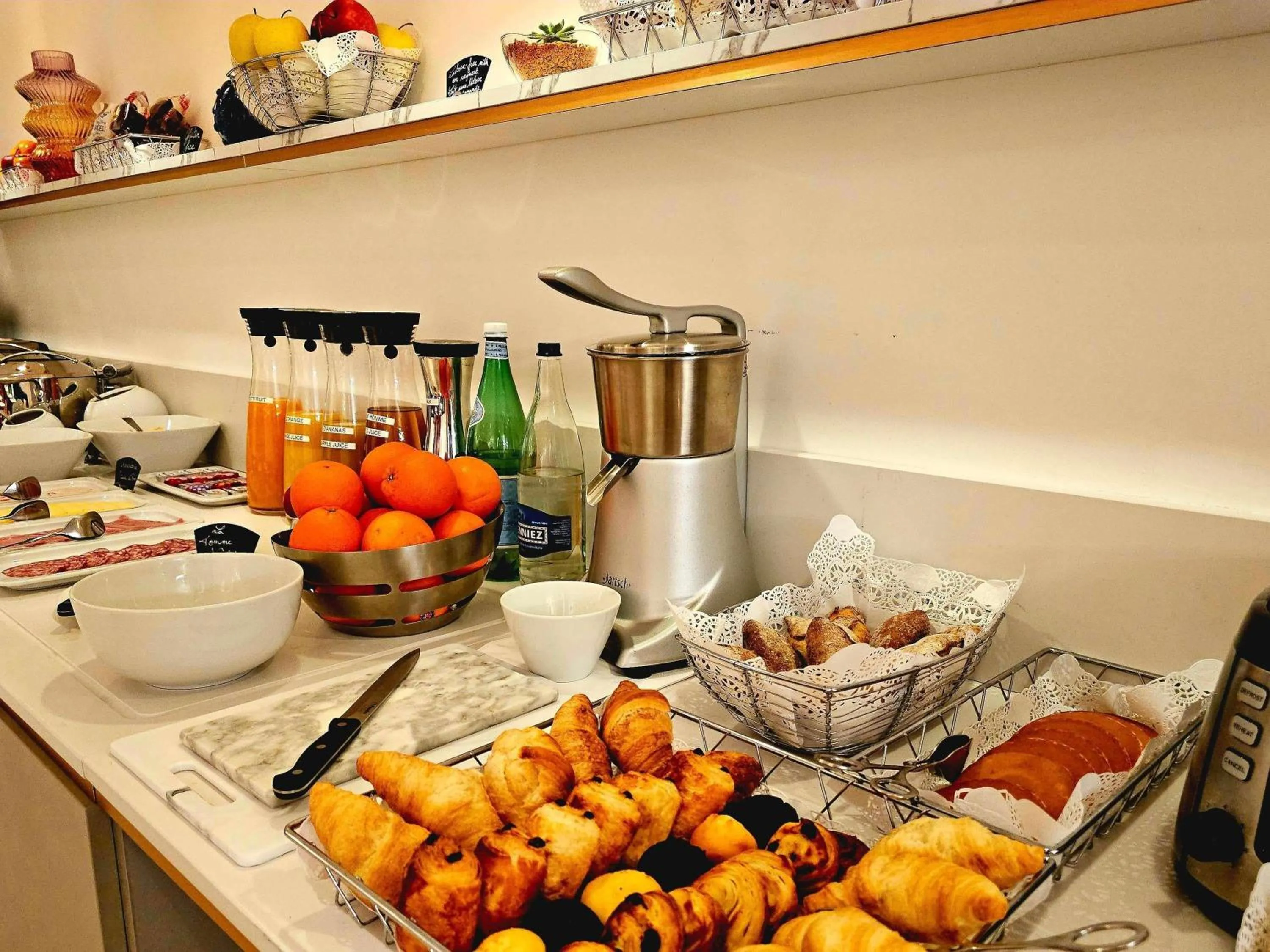 Breakfast in Aparthotel Adagio Genève Mont-Blanc