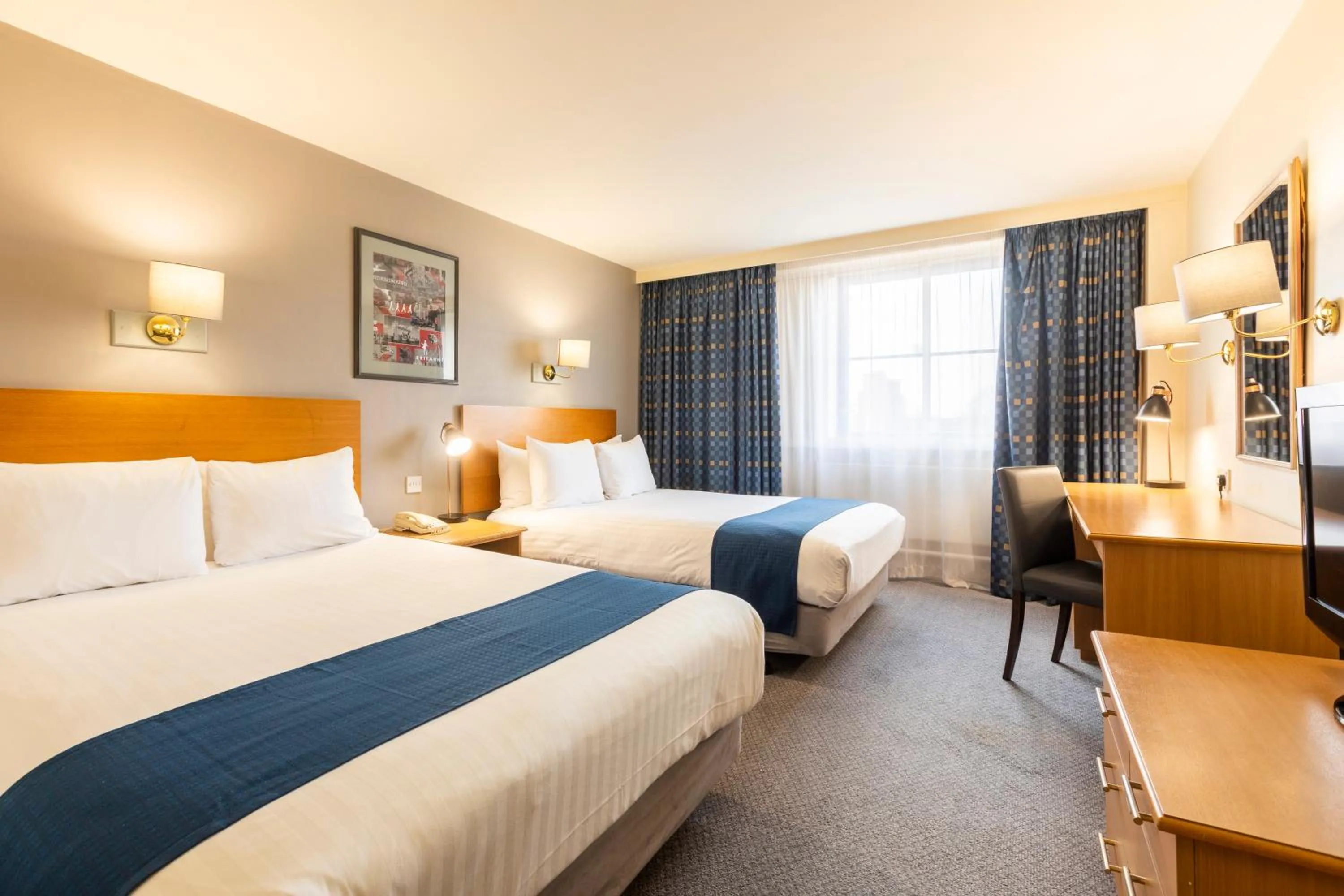 Bed in Holiday Inn London Sutton by IHG