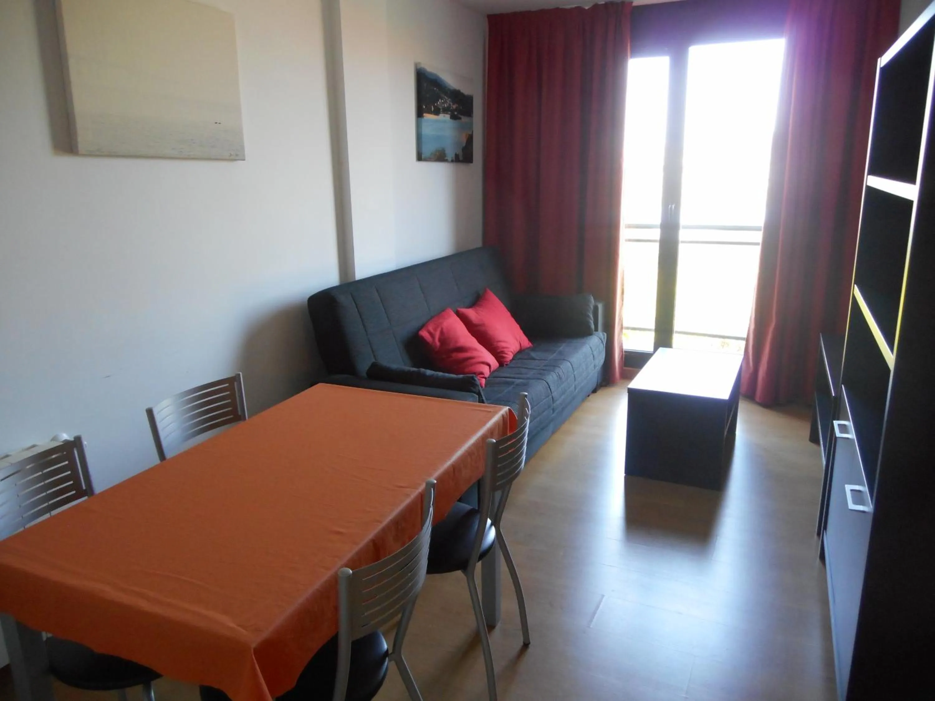 Living room in Apartamentos Bahía de Boó