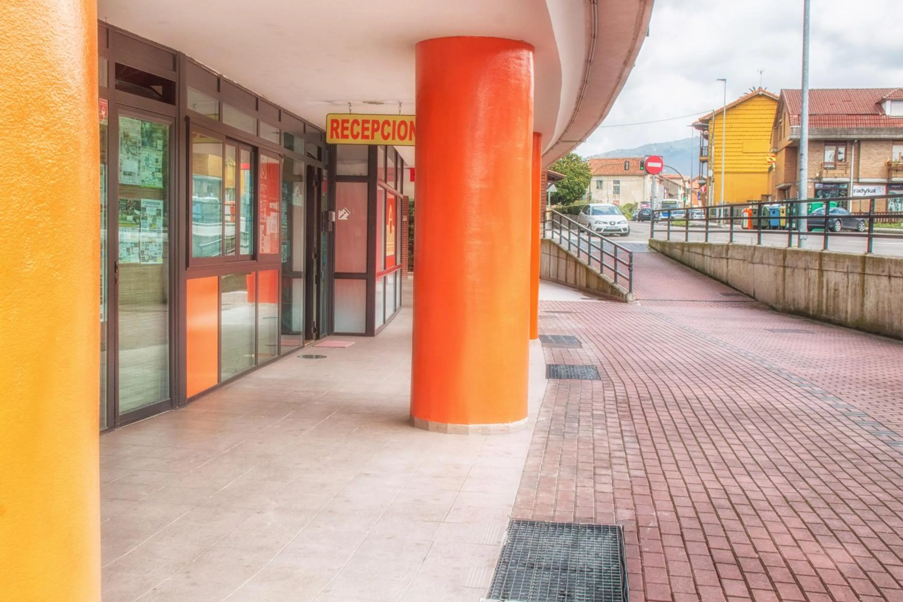 Lobby or reception in Apartamentos Bahía de Boó