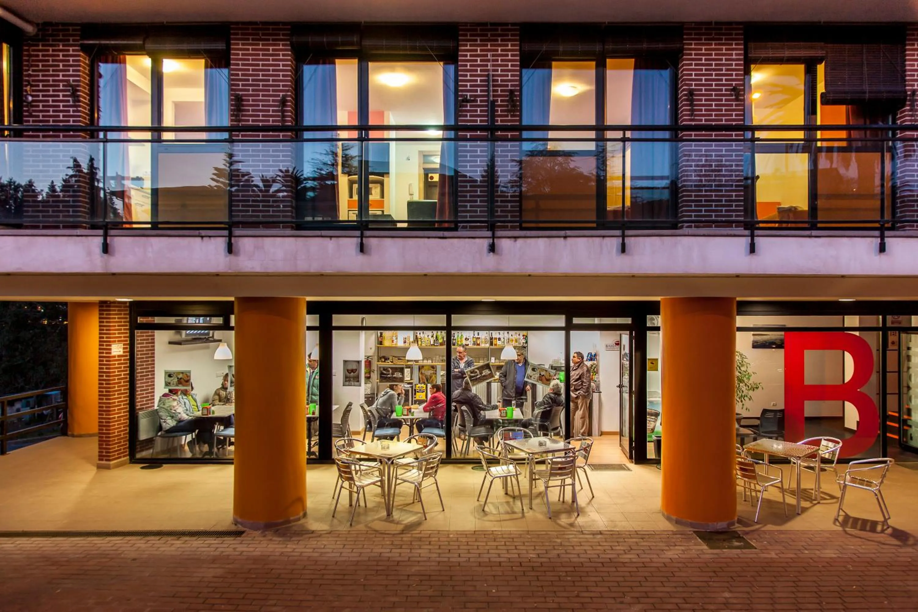 Lounge or bar in Apartamentos Bahía de Boó