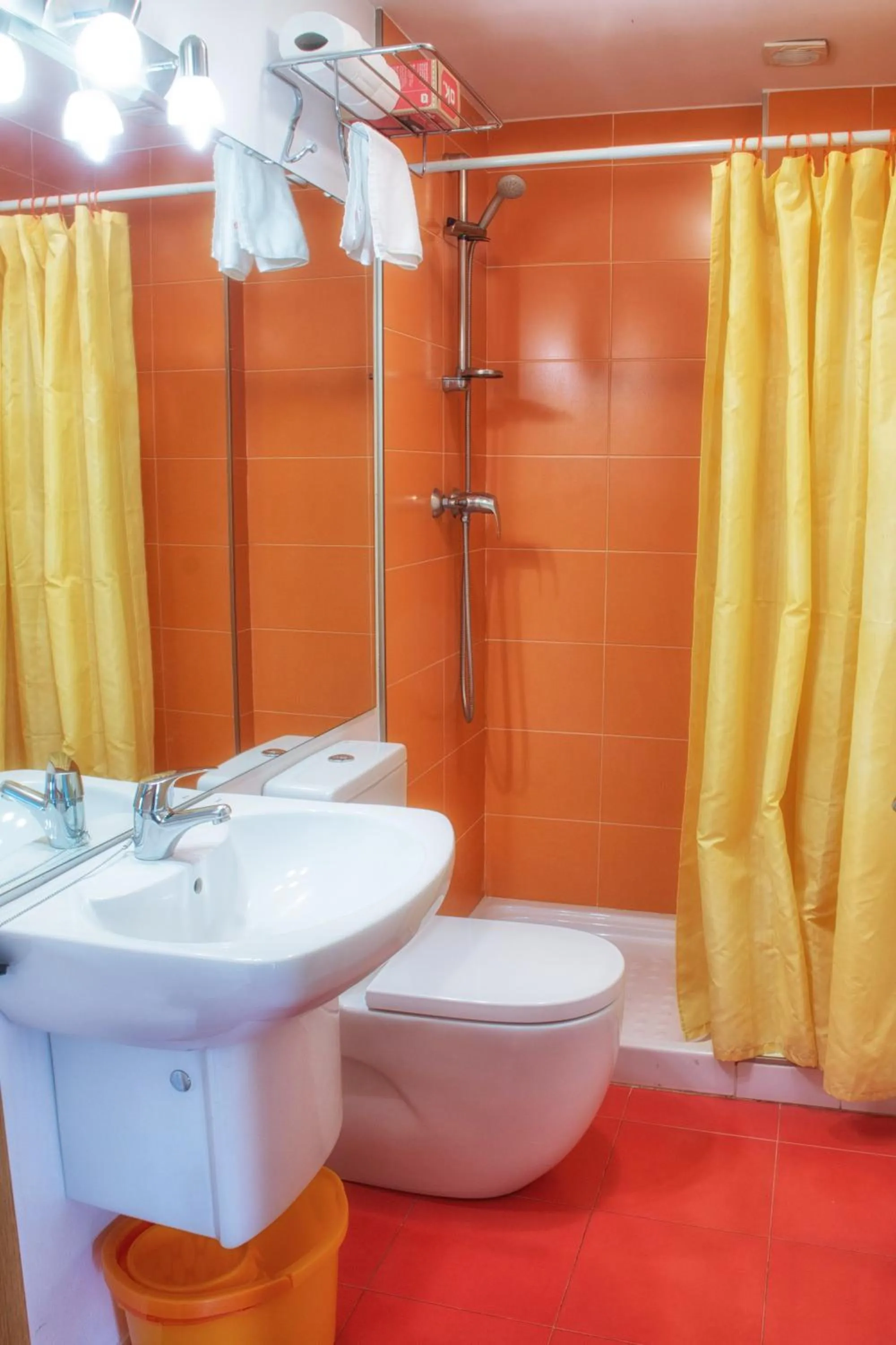Bathroom in Apartamentos Bahía de Boó