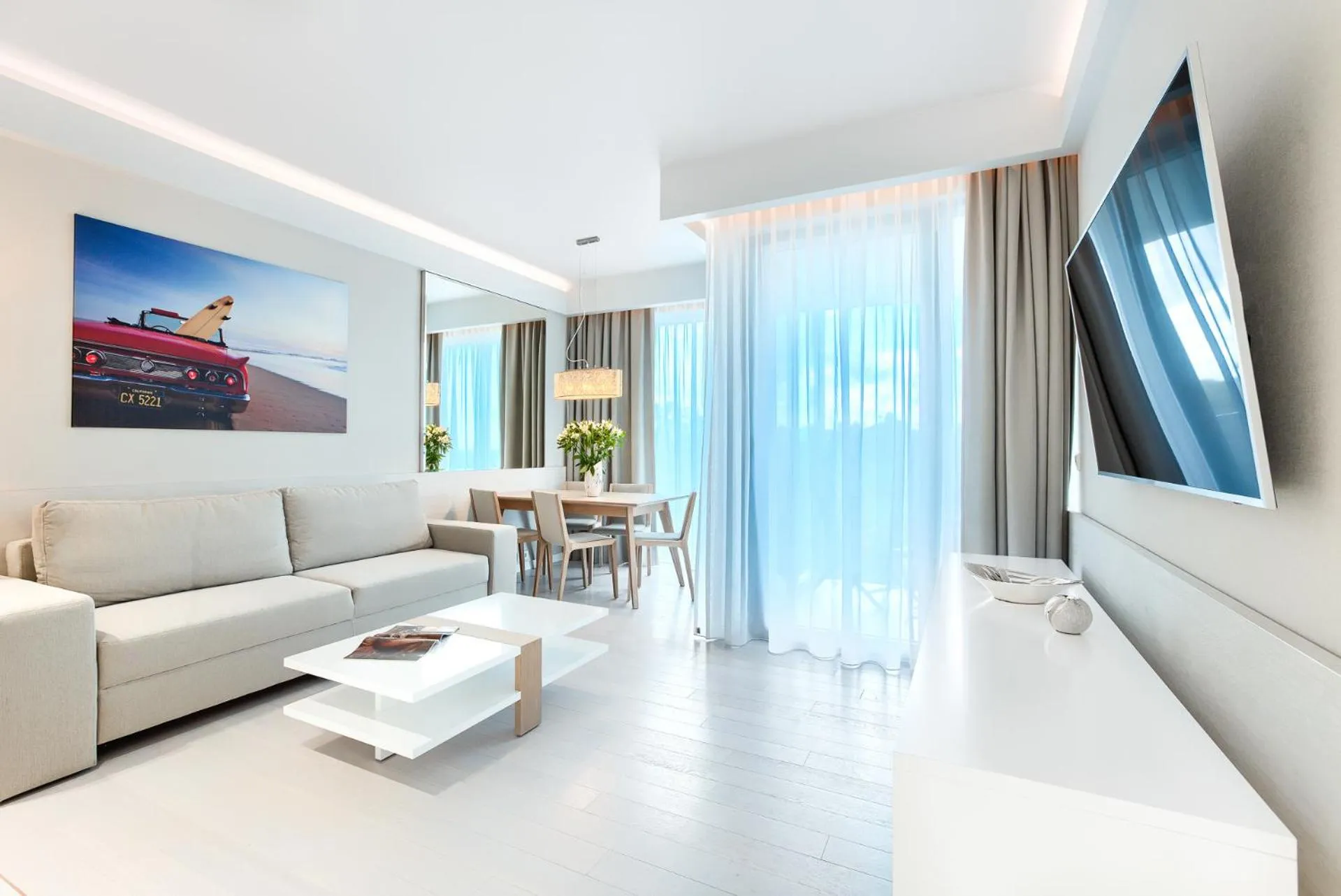 Communal lounge/ TV room in Dune Resort Mielno - B