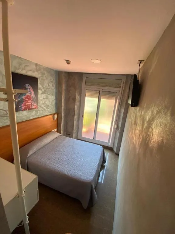 Bed in Hostal Drassanes